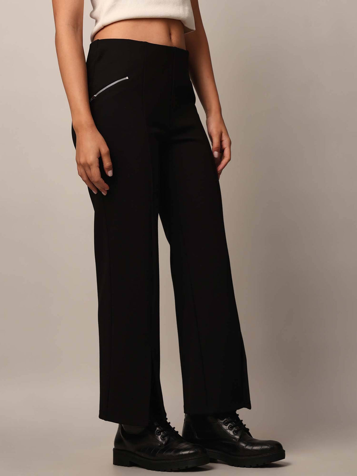 Black Slit Hem Pant | O24 - view 3