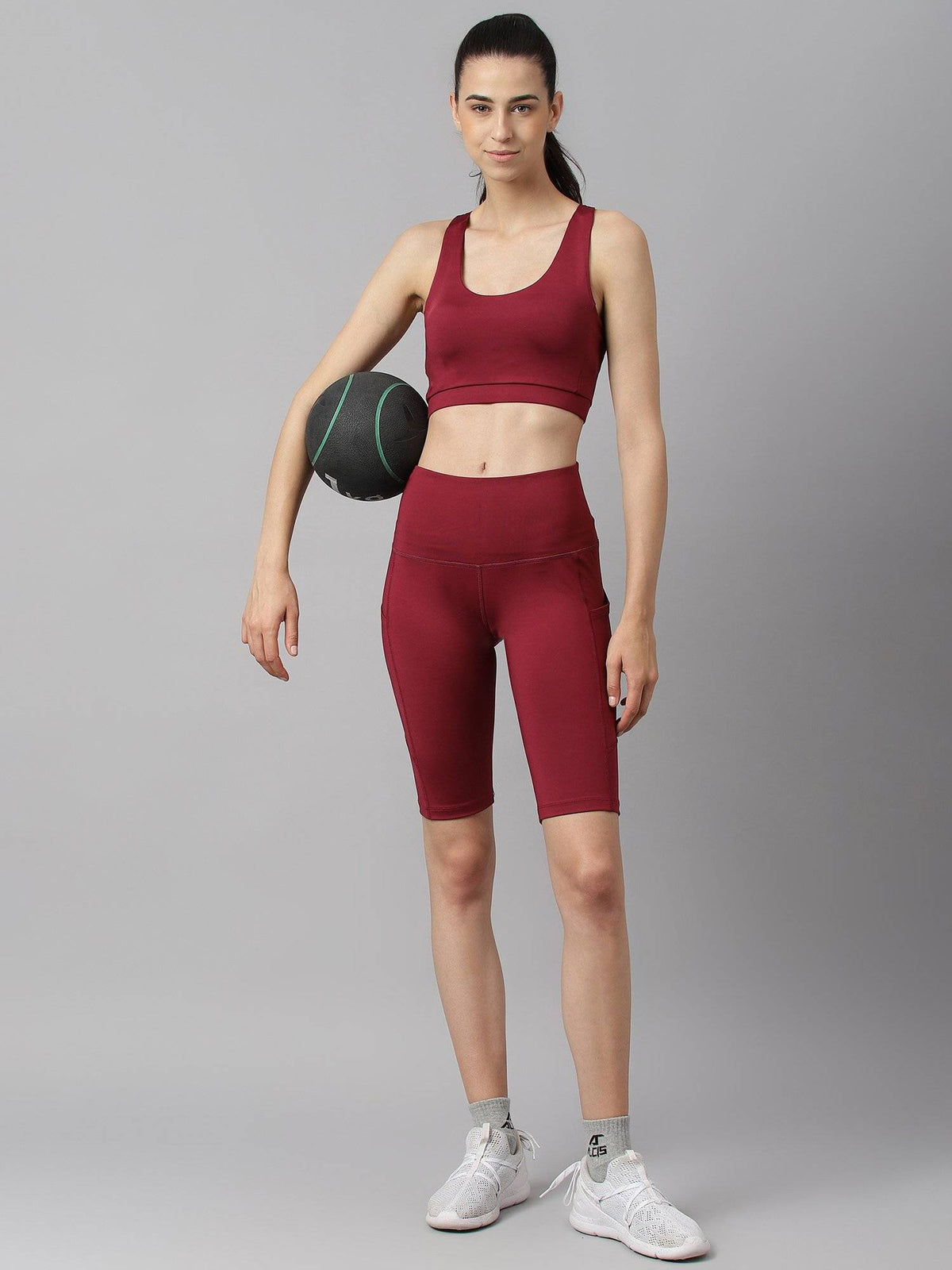 Women Black Anti Static Slim Fit Low Impact Sports Bra | sb09 - view 13