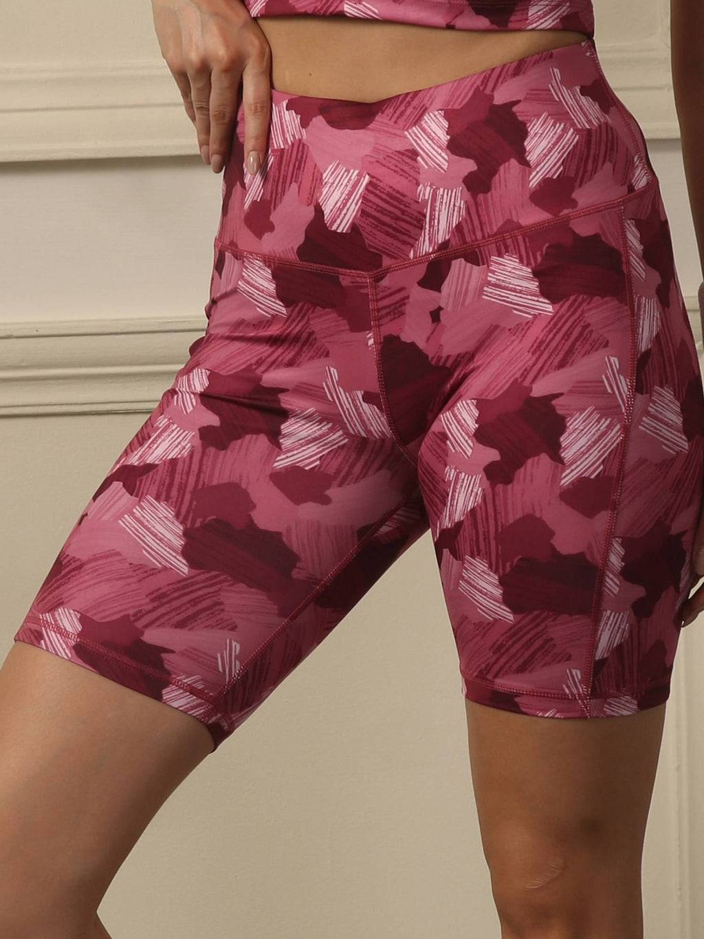 Womens High Waist Knee Length Quick Dry Printed Sports Shorts Maroon - view 4