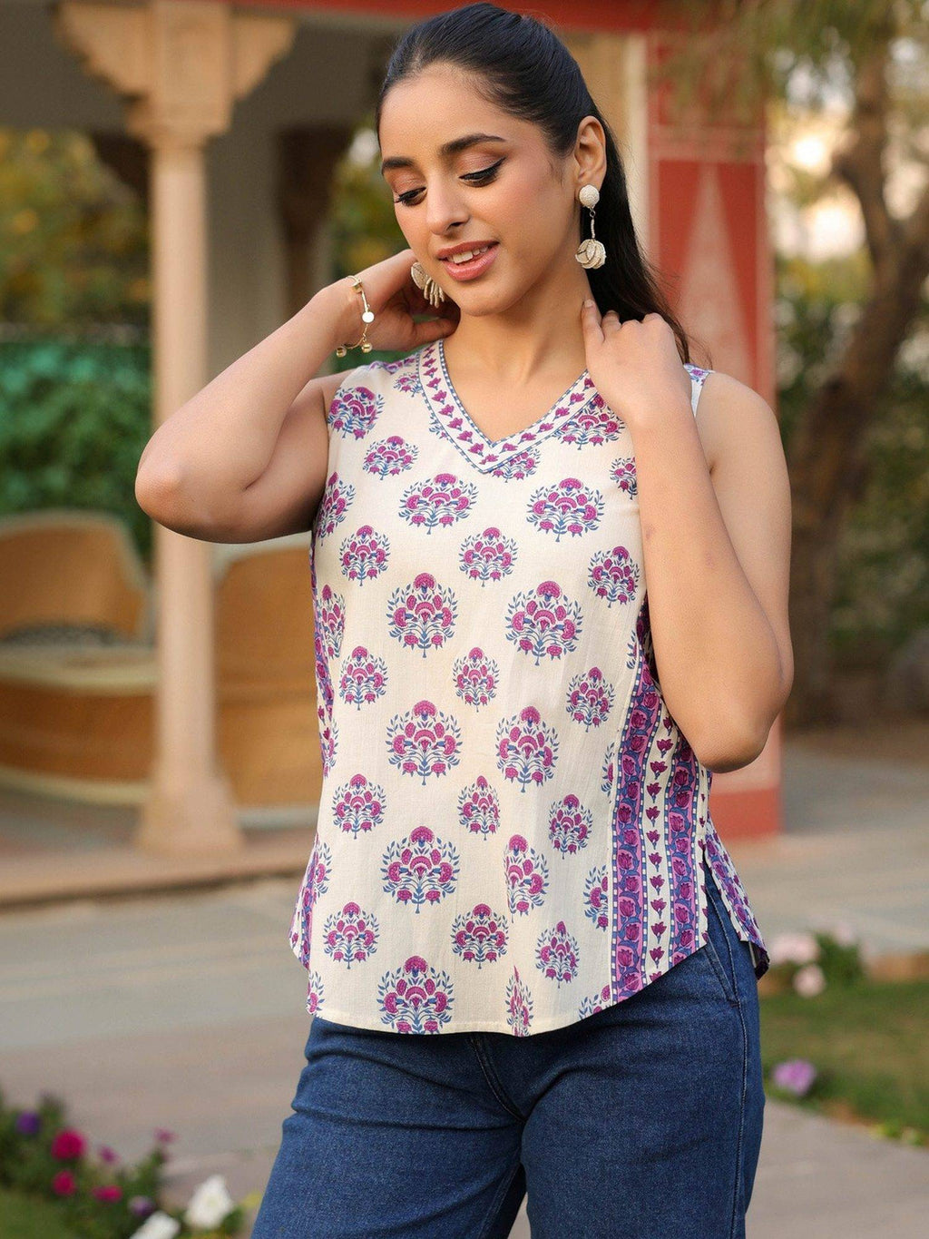 Women Rayon Printed Straight White Kurta | U3S - view 1