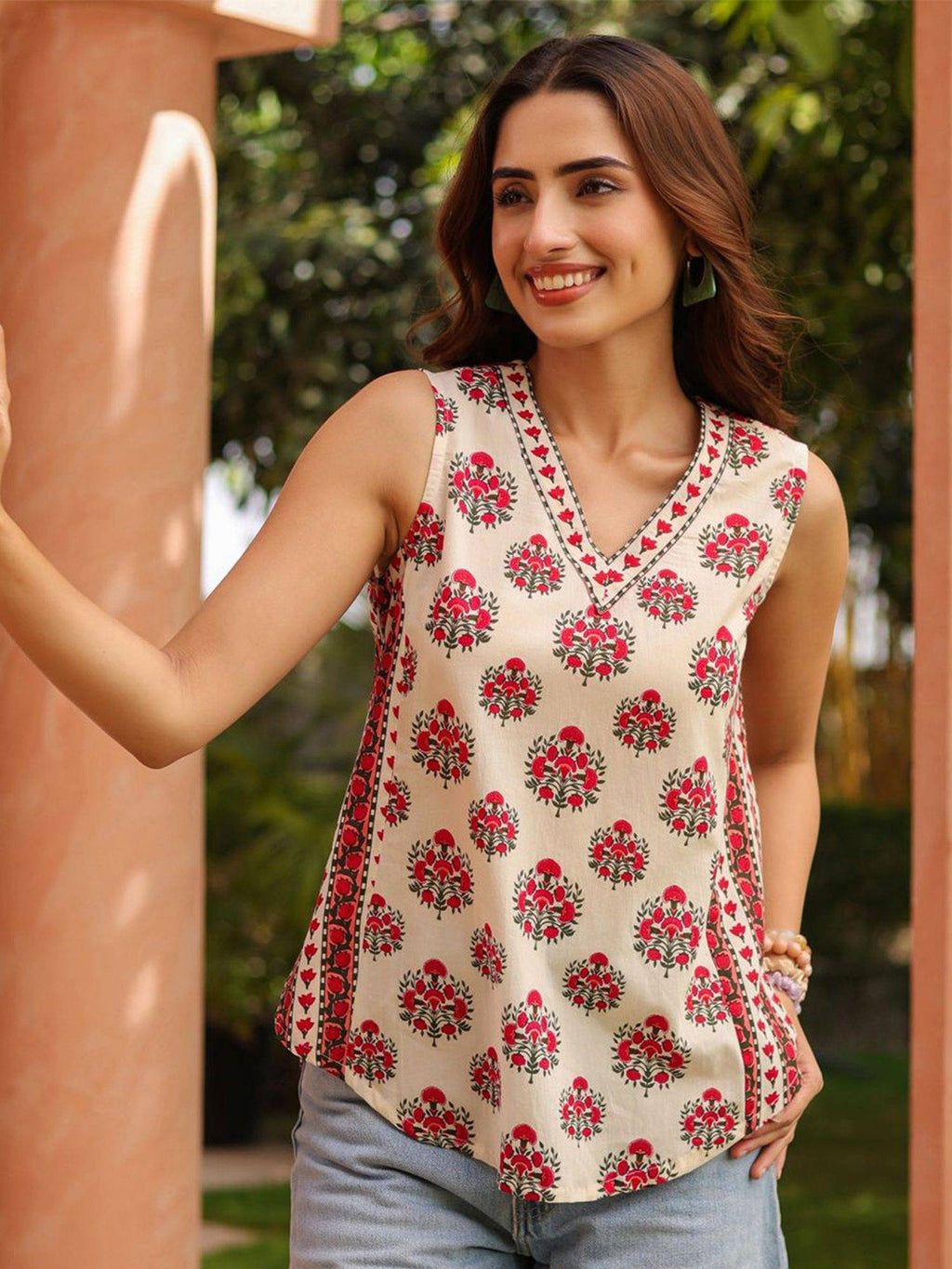 Women Rayon Printed Straight White Kurta | FY93 - view 1