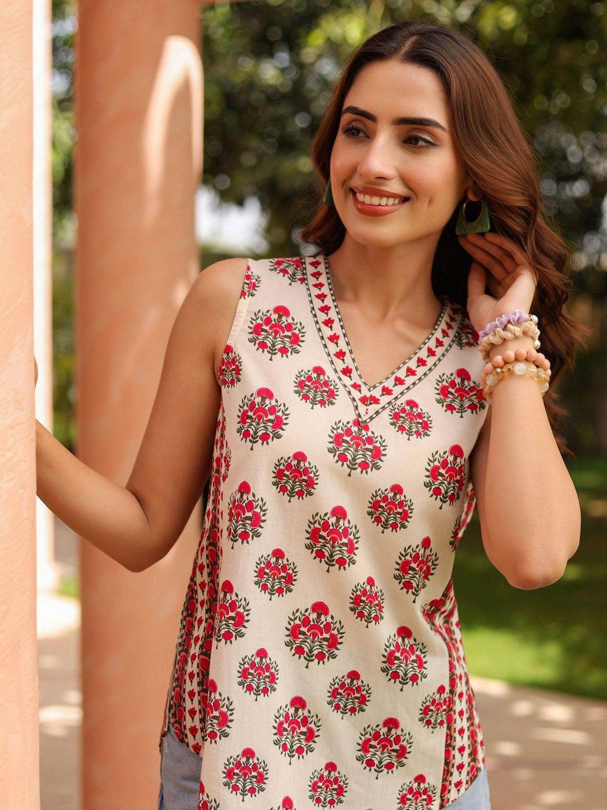Women Rayon Printed Straight White Kurta | U3S - view 4