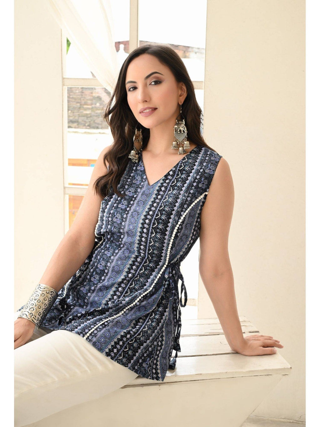 Women Rayon Printed V-Neck Hip Length Sleeveless A-Line Kurta | U3S - view 4