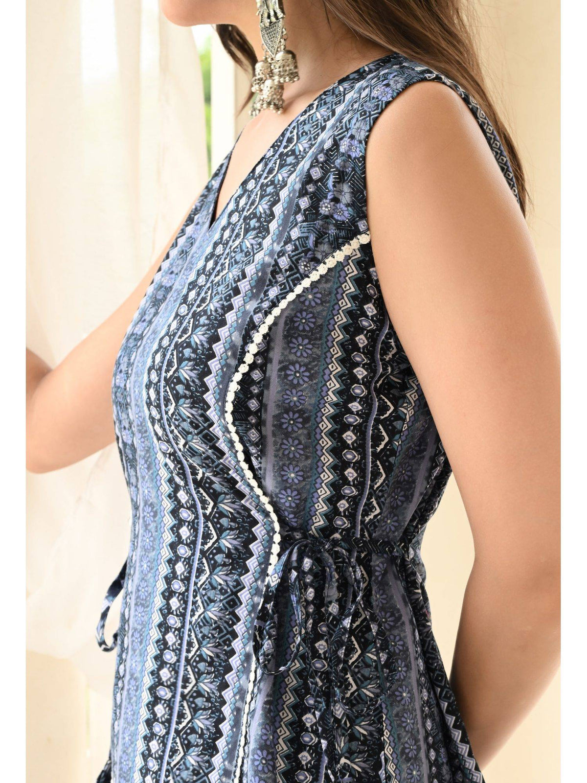 Women Rayon Printed V-Neck Hip Length Sleeveless A-Line Kurta | U3S - view 14