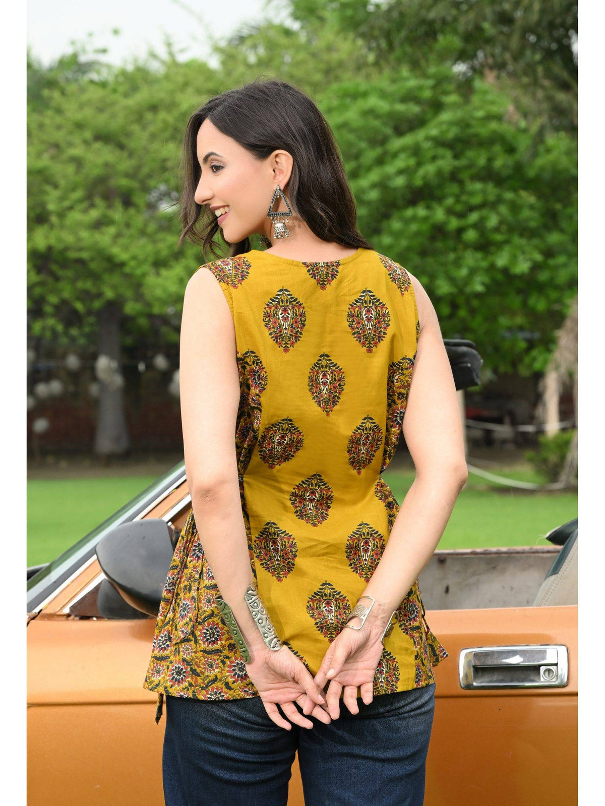 Women Cotton Printed V-Neck Hip Length Sleeveless A-Line Kurta | U3S - view 2