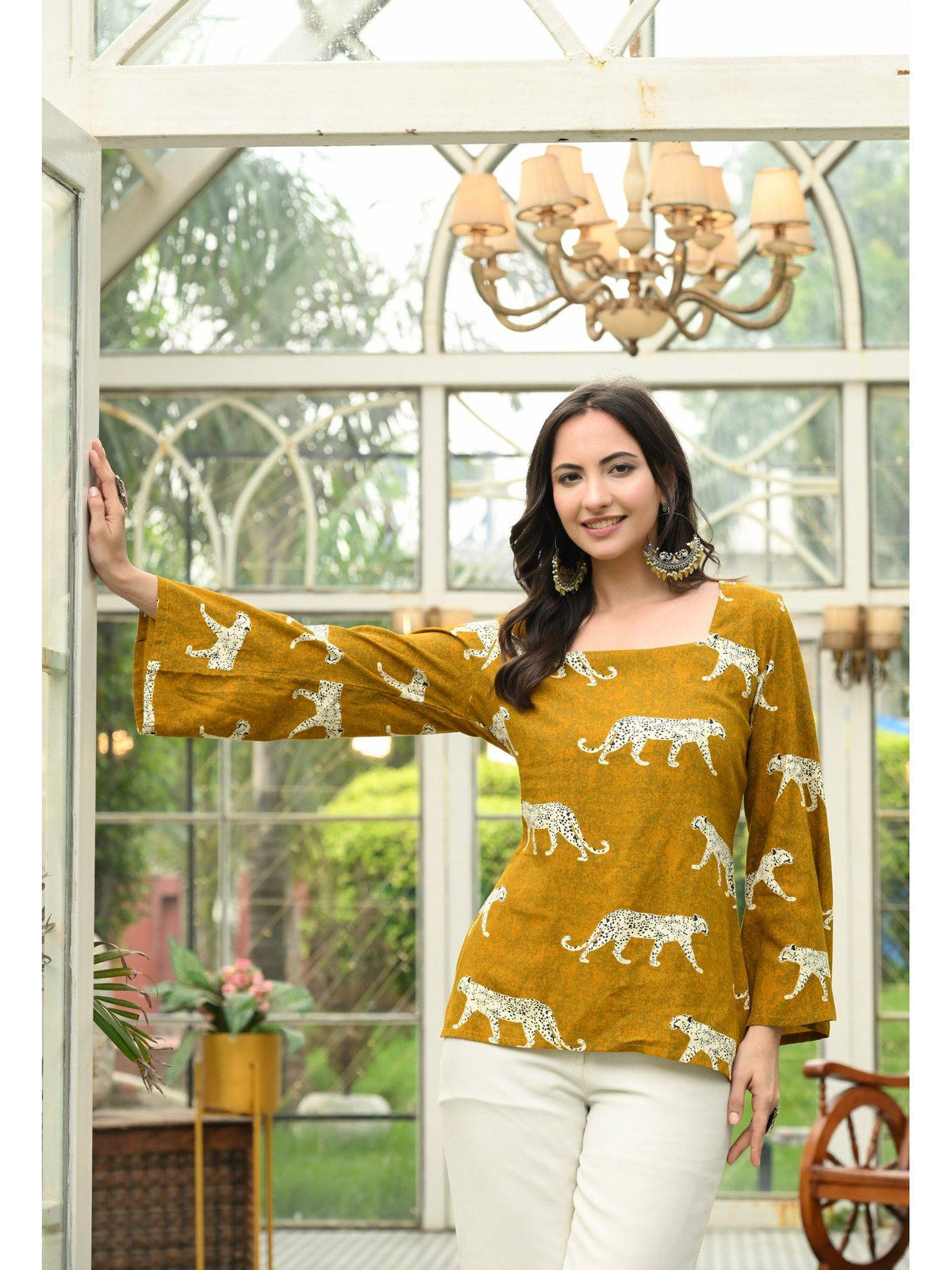Women Rayon Printed Square Neck Straight Blue Kurta | KDG - view 18