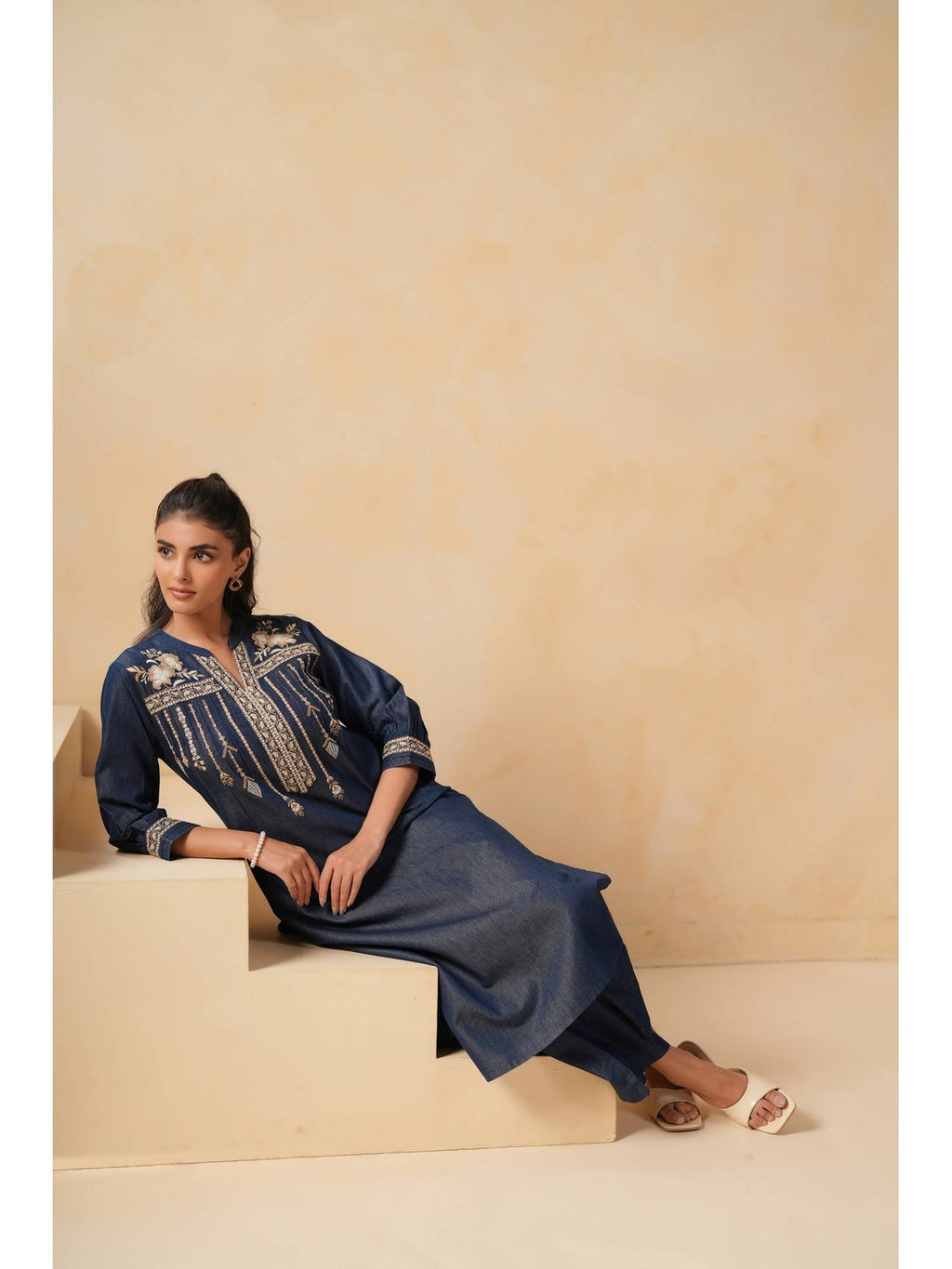 Women Blue Embroidered Straight Kurta | FY93 - view 8