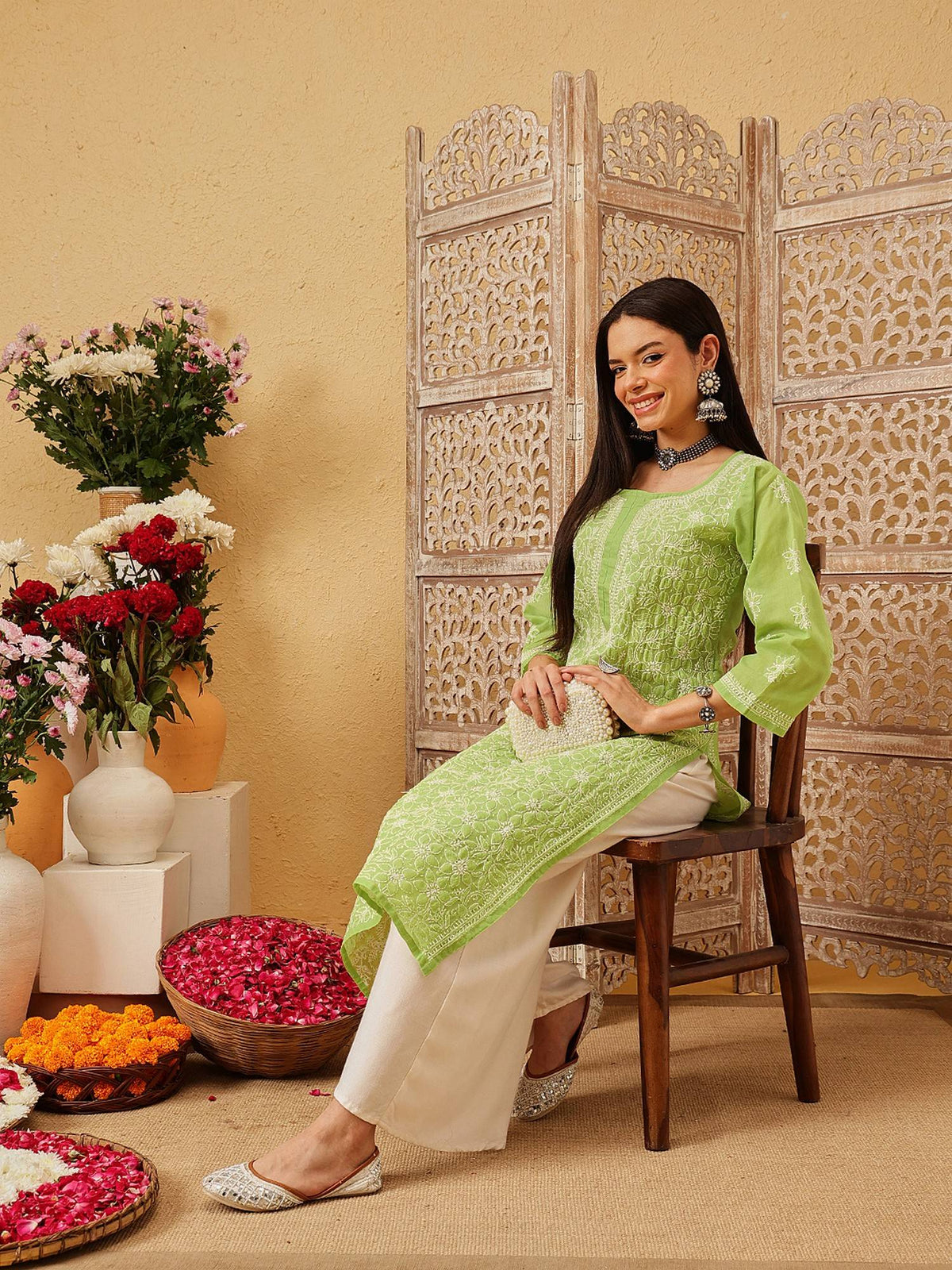 Hand Embroidered White Cotton Lucknowi Chikan Kurta (XS) (A411181) | KDG - view 42