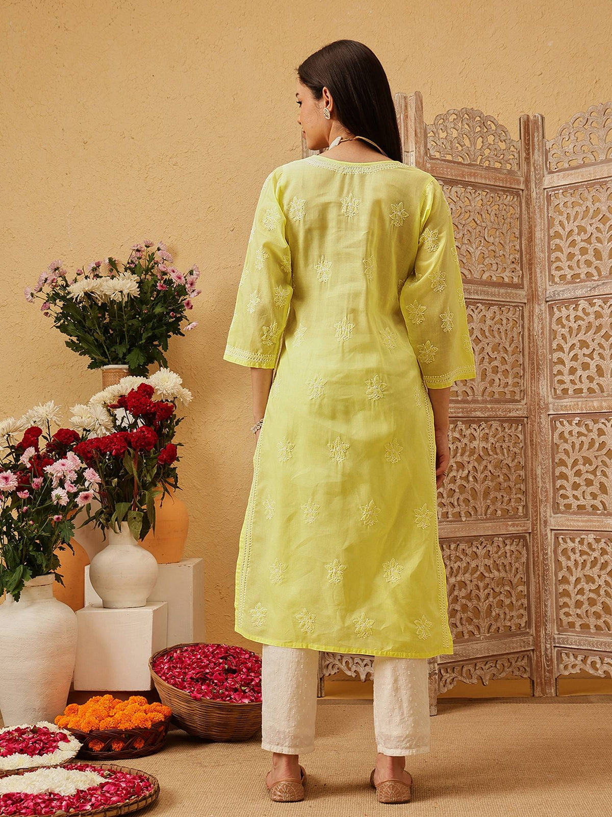 Hand Embroidered White Cotton Lucknowi Chikan Kurta (XS) (A411181) | KDG - view 31