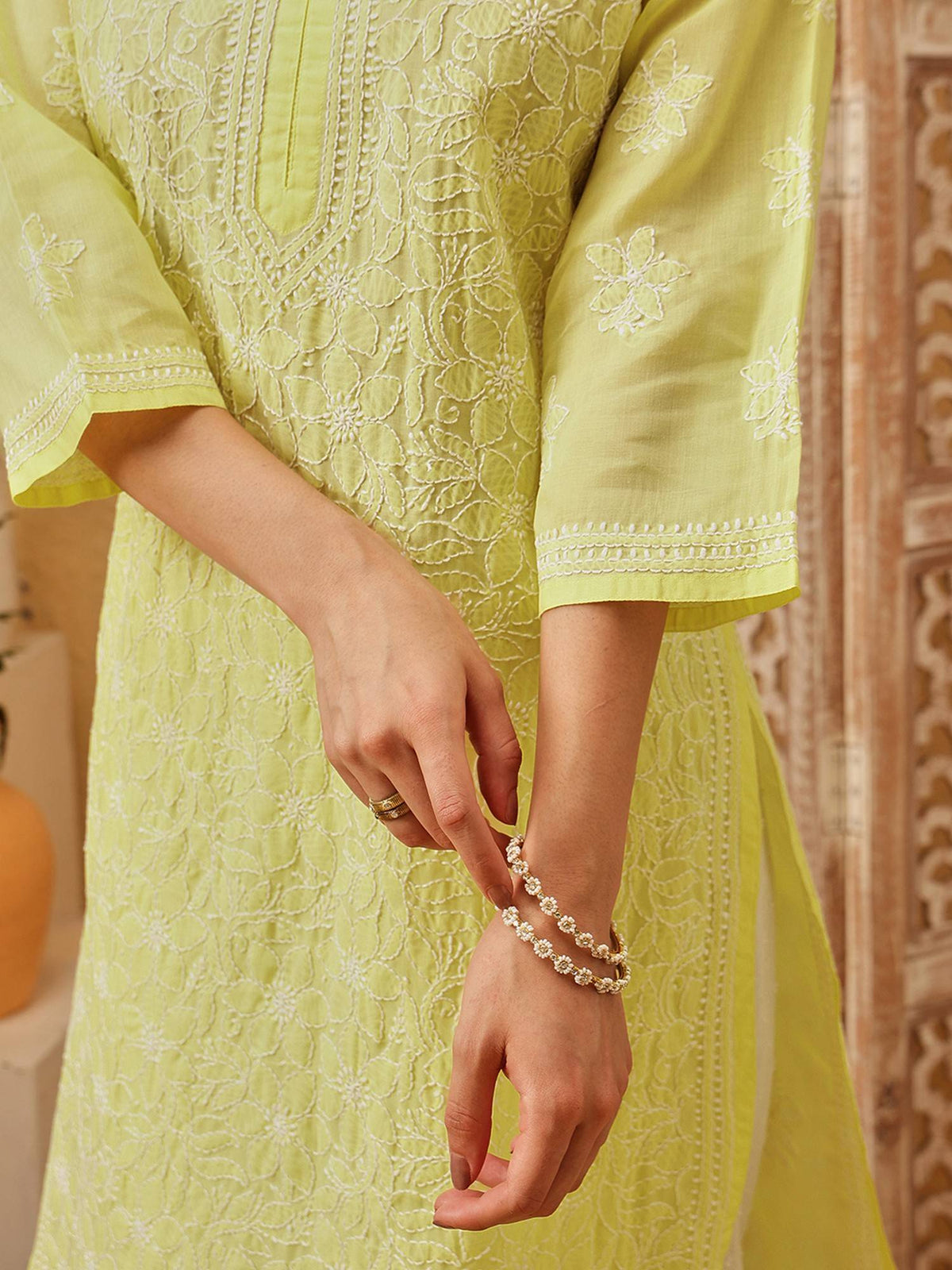 Hand Embroidered White Cotton Lucknowi Chikan Kurta (XS) (A411181) | KDG - view 35