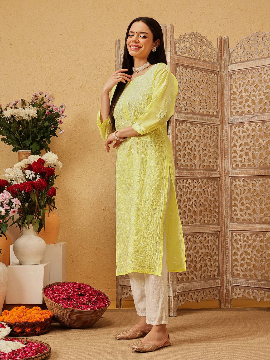 Hand Embroidered White Cotton Lucknowi Chikan Kurta (XS) (A411181) | KDG - view 36
