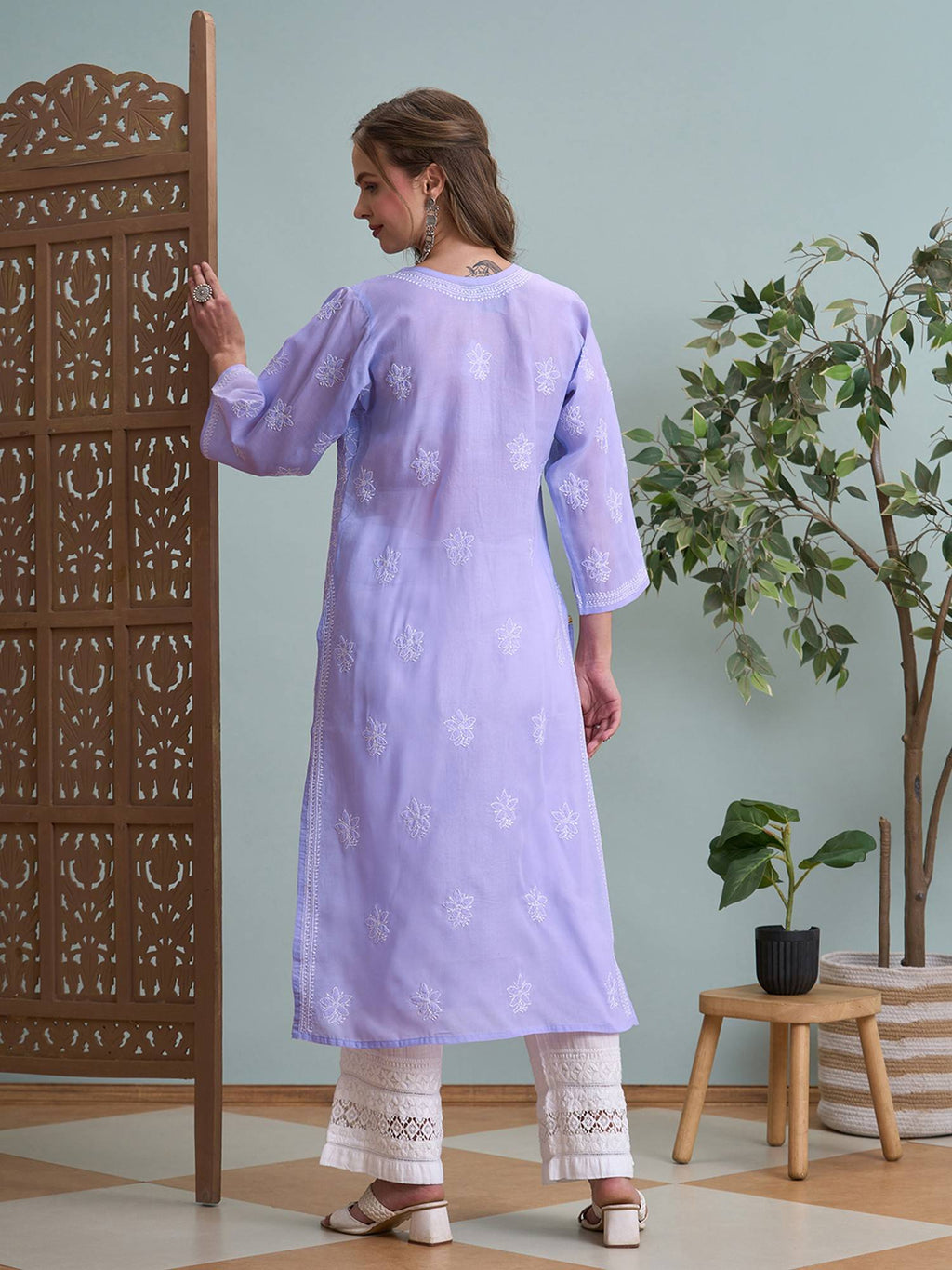 Hand Embroidered White Cotton Lucknowi Chikan Kurta (XS) (A411181) | KDG - view 20