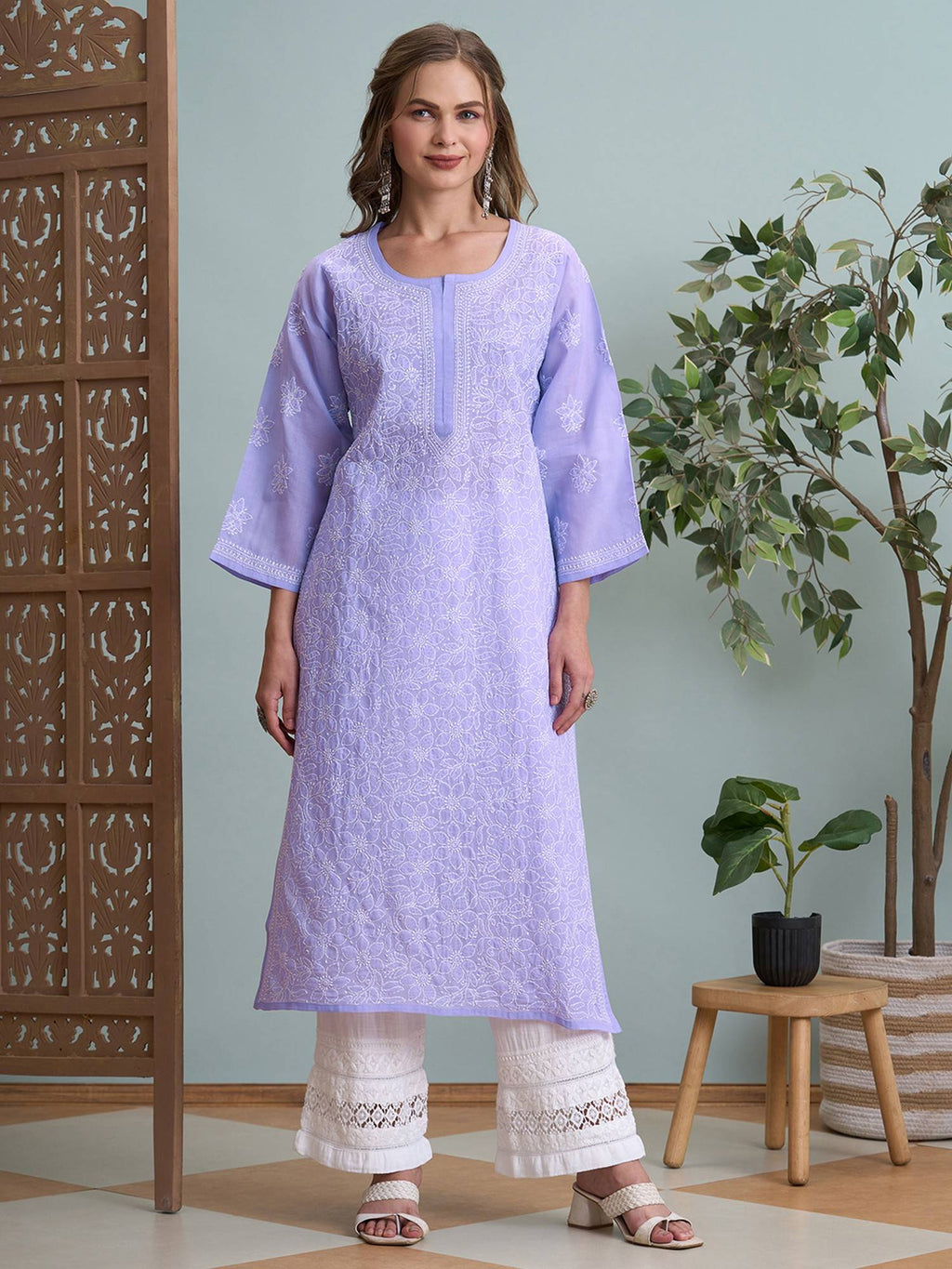 Hand Embroidered White Cotton Lucknowi Chikan Kurta (XS) (A411181) | KDG - view 24