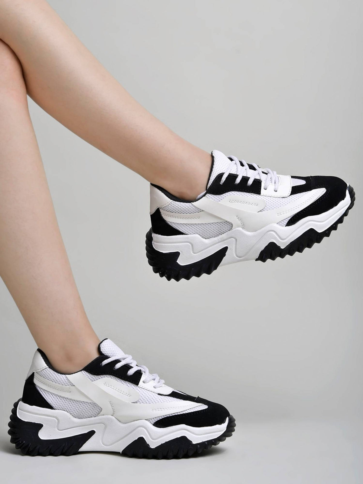 Smart Casual Comfortable Black Sneakers for Women | SN09 - view 2