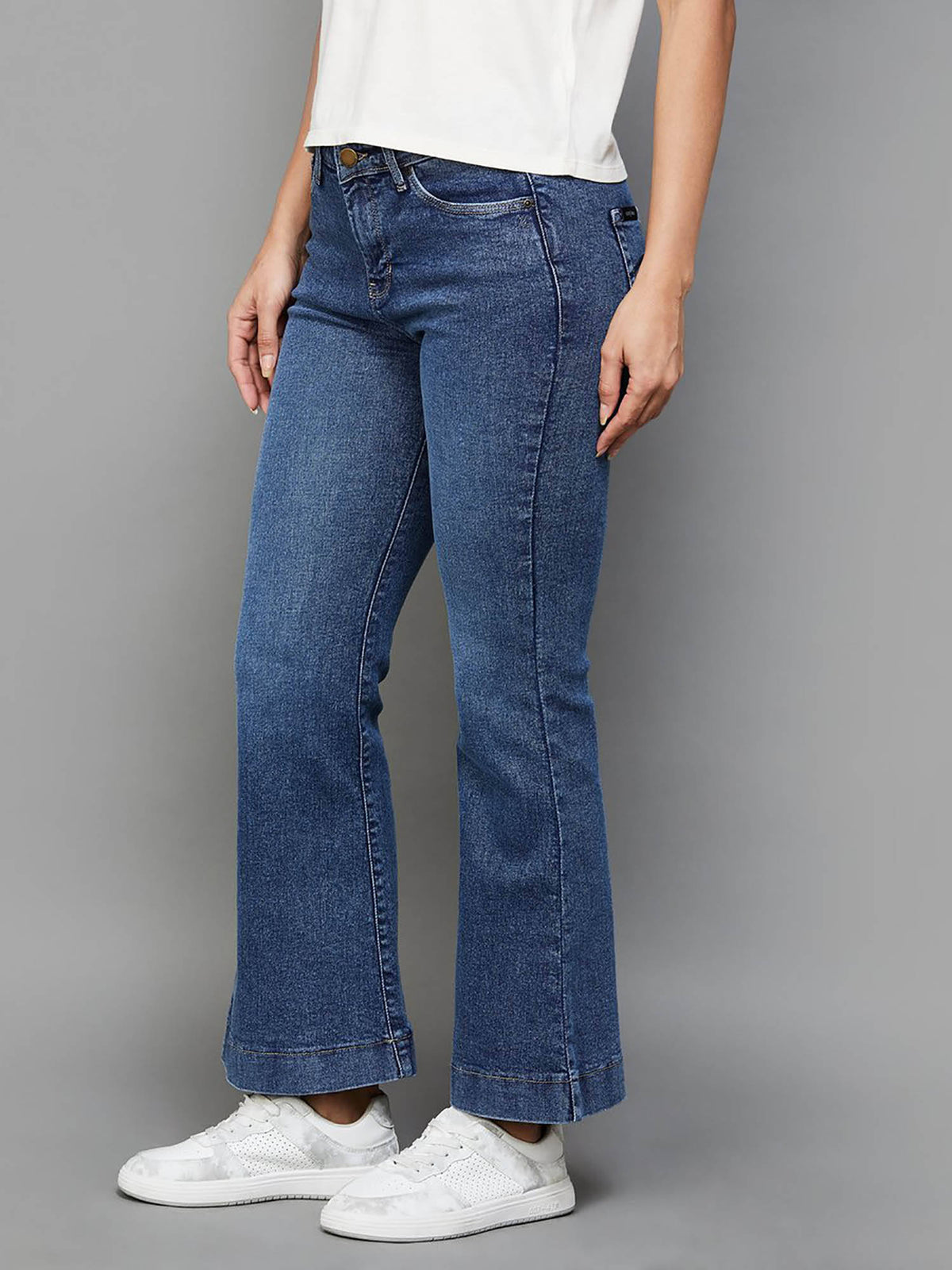 Women Blue Comfort Flared High-Rise Stretchable Jeans | BT10 - view 2