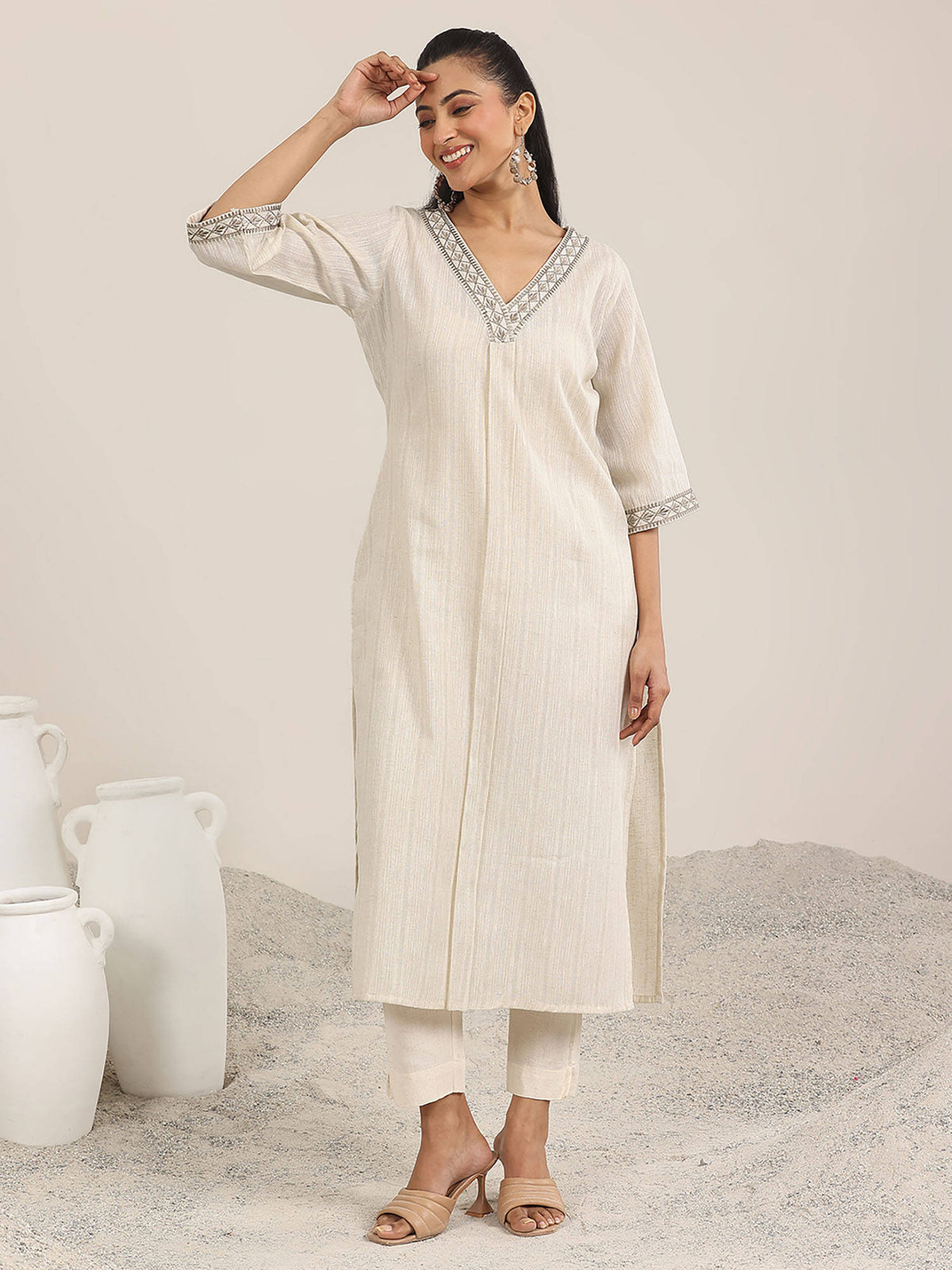 Off White Floral Yoke Embroidered Front Pleat Straight Kurta | U3S - view 4