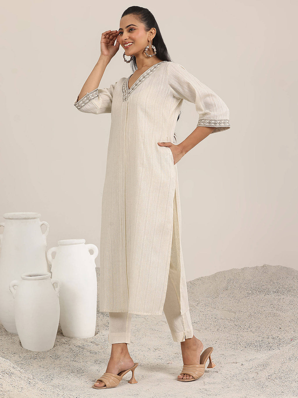 Off White Floral Yoke Embroidered Front Pleat Straight Kurta | U3S - view 8
