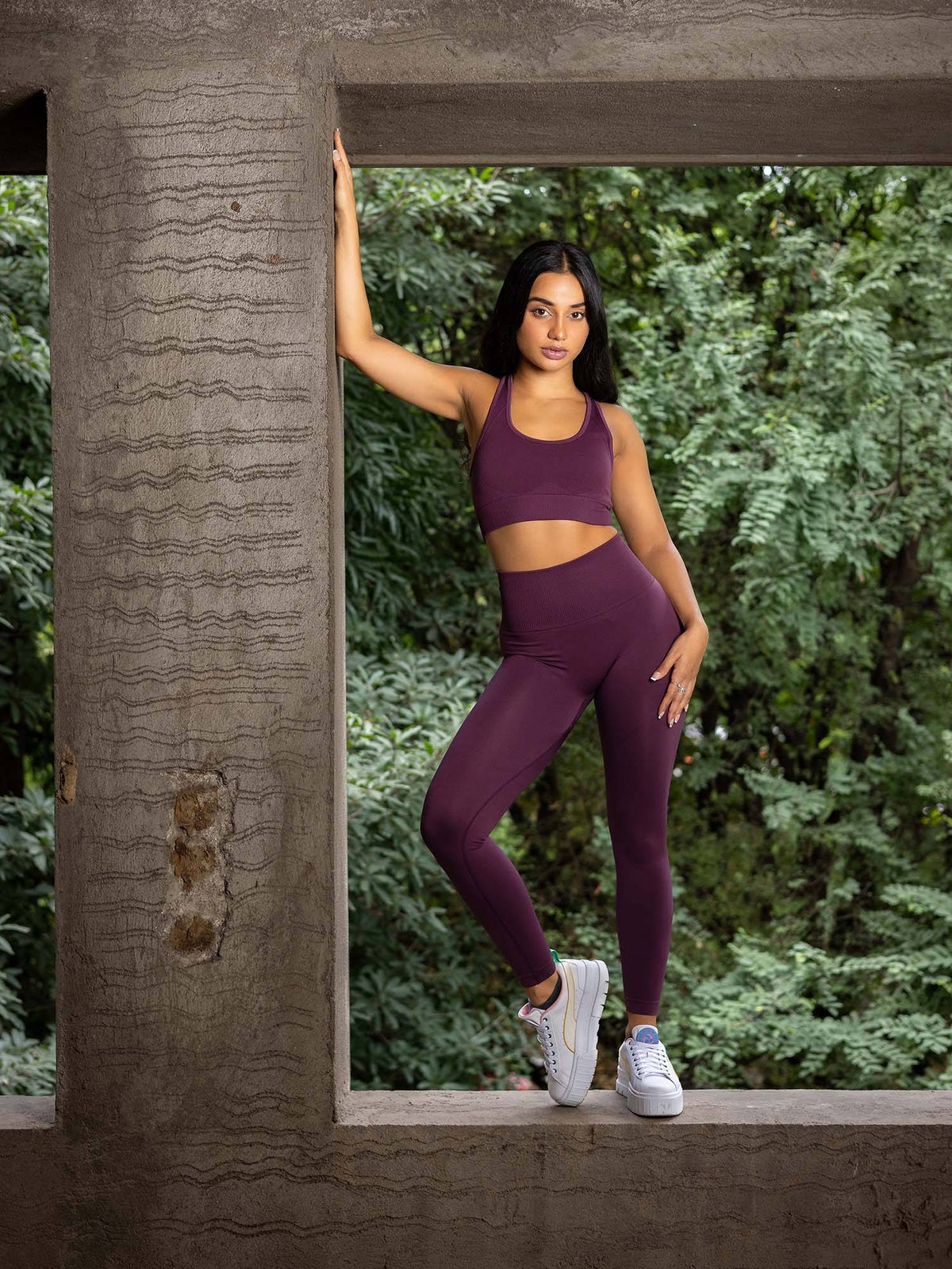 She's Got It Wine Leggings | L90 - view 3