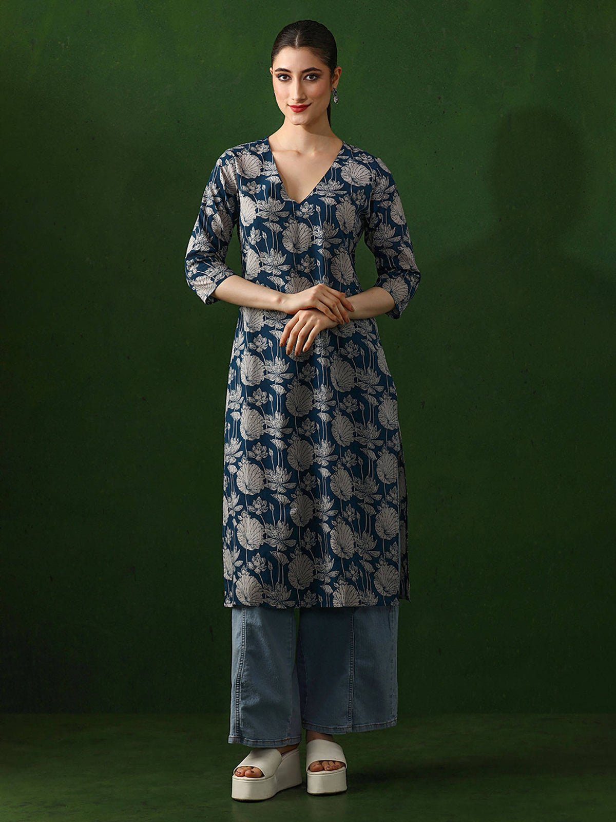 Red Floral Printed Straight Pure Cotton Kurta | FY93 - view 13