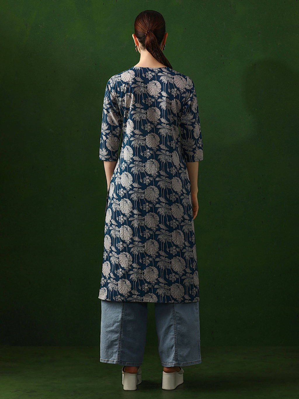 Red Floral Printed Straight Pure Cotton Kurta | FY93 - view 17