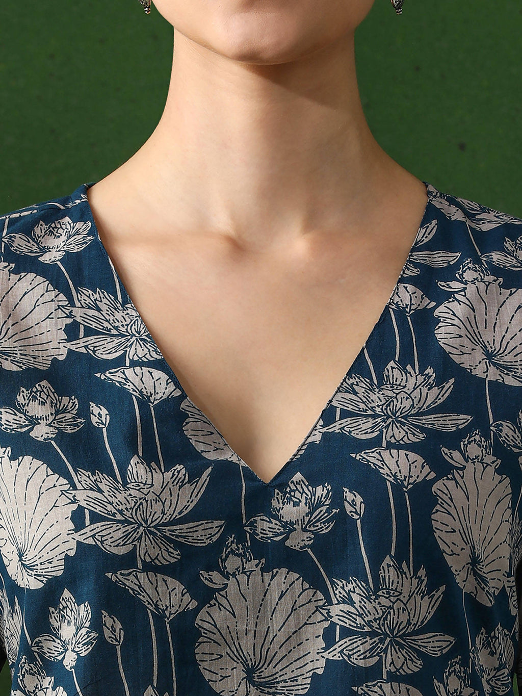 Red Floral Printed Straight Pure Cotton Kurta | KDG - view 18