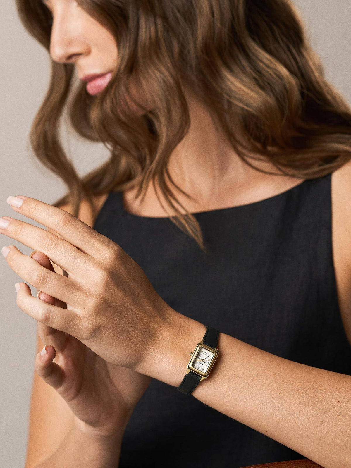 Raquel Gold Toned Women Quartz Watch | W92 - view 2