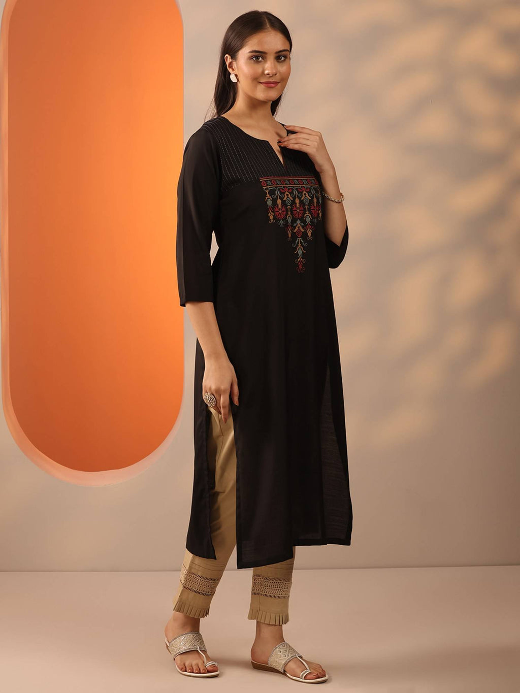 Grey Embroidered Straight Kurta | U3S - view 8