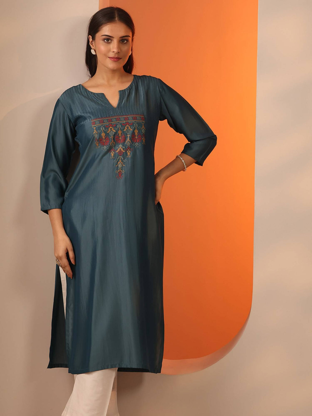 Grey Embroidered Straight Kurta | U3S - view 5
