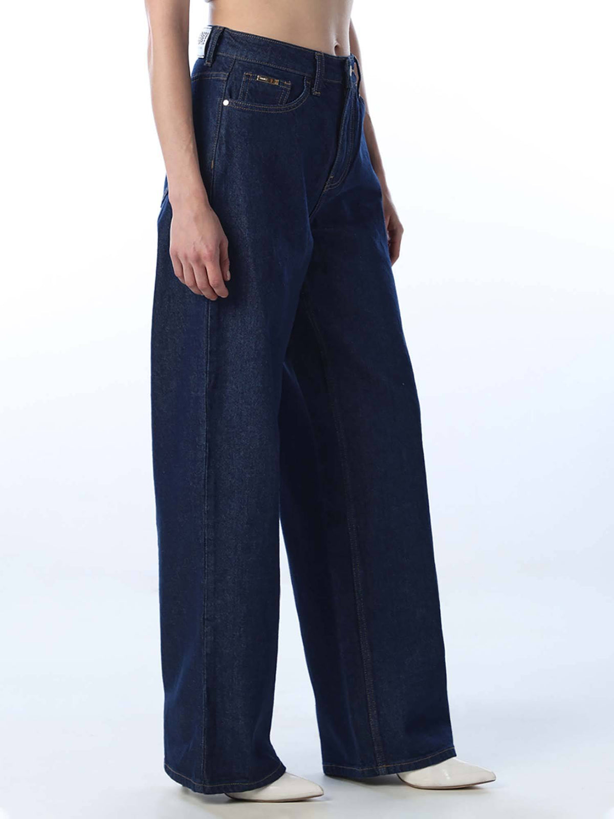 Womens Solid Straight Fit High-Rise Blue Jeans | O24 - view 4
