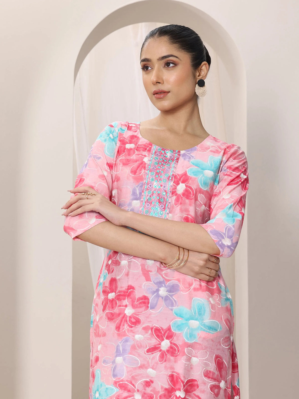 Gerua Pink Printed Silk Blend Straight Kurta
