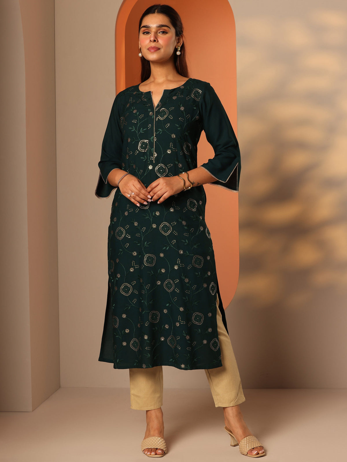 Gerua Green Embroidered Rayon Straight Kurta