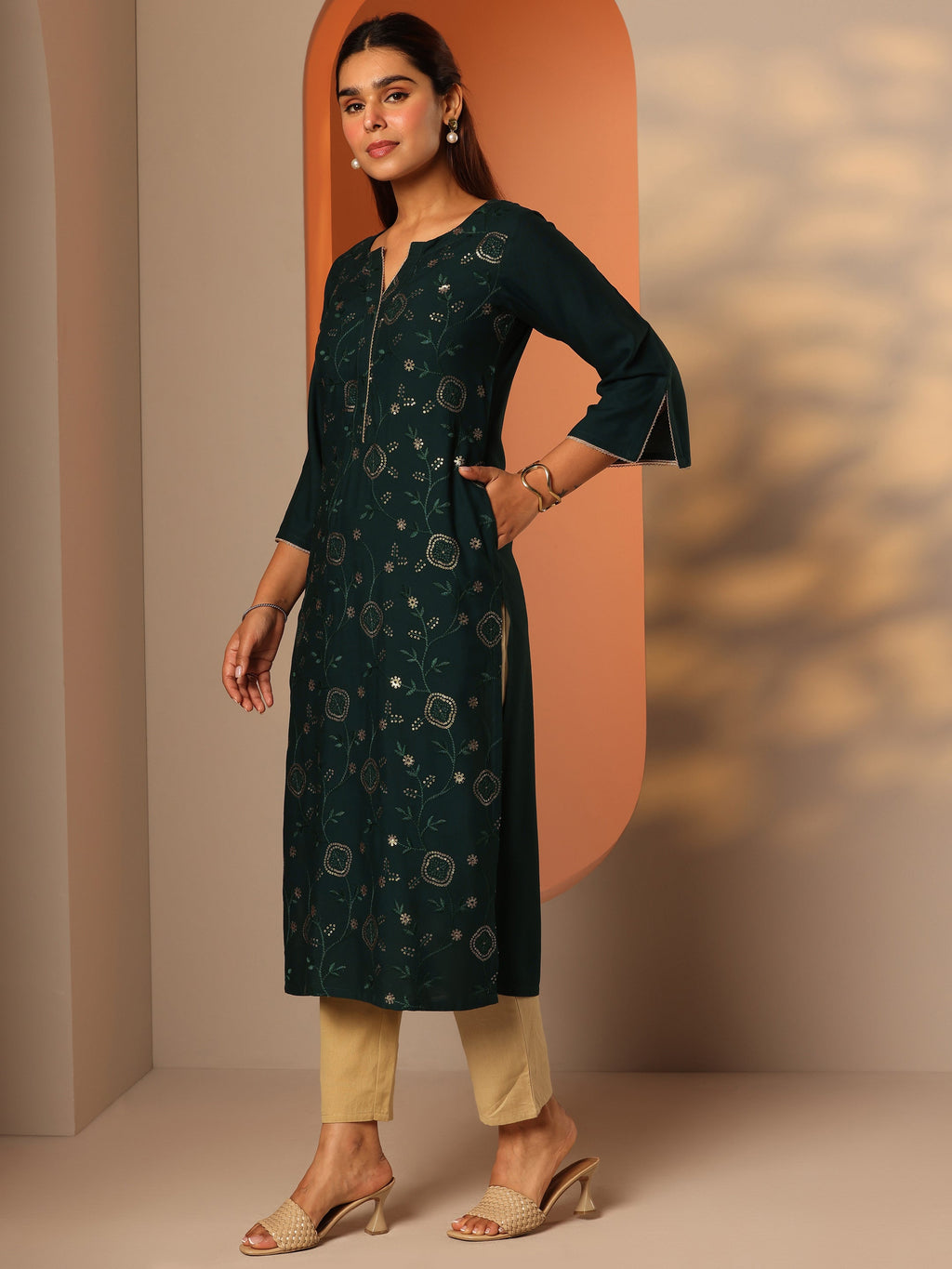 Gerua Green Embroidered Rayon Straight Kurta