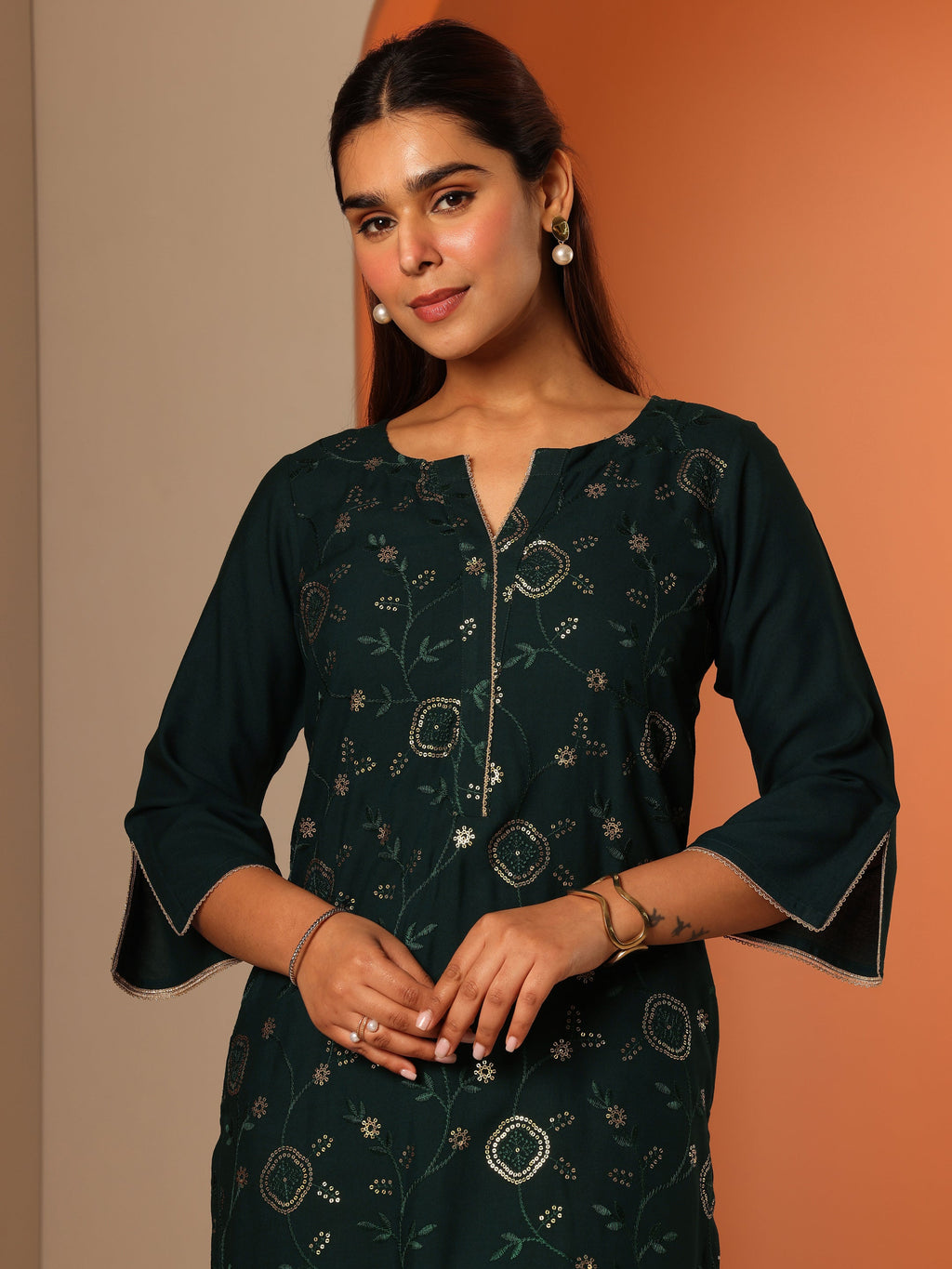 Gerua Green Embroidered Rayon Straight Kurta