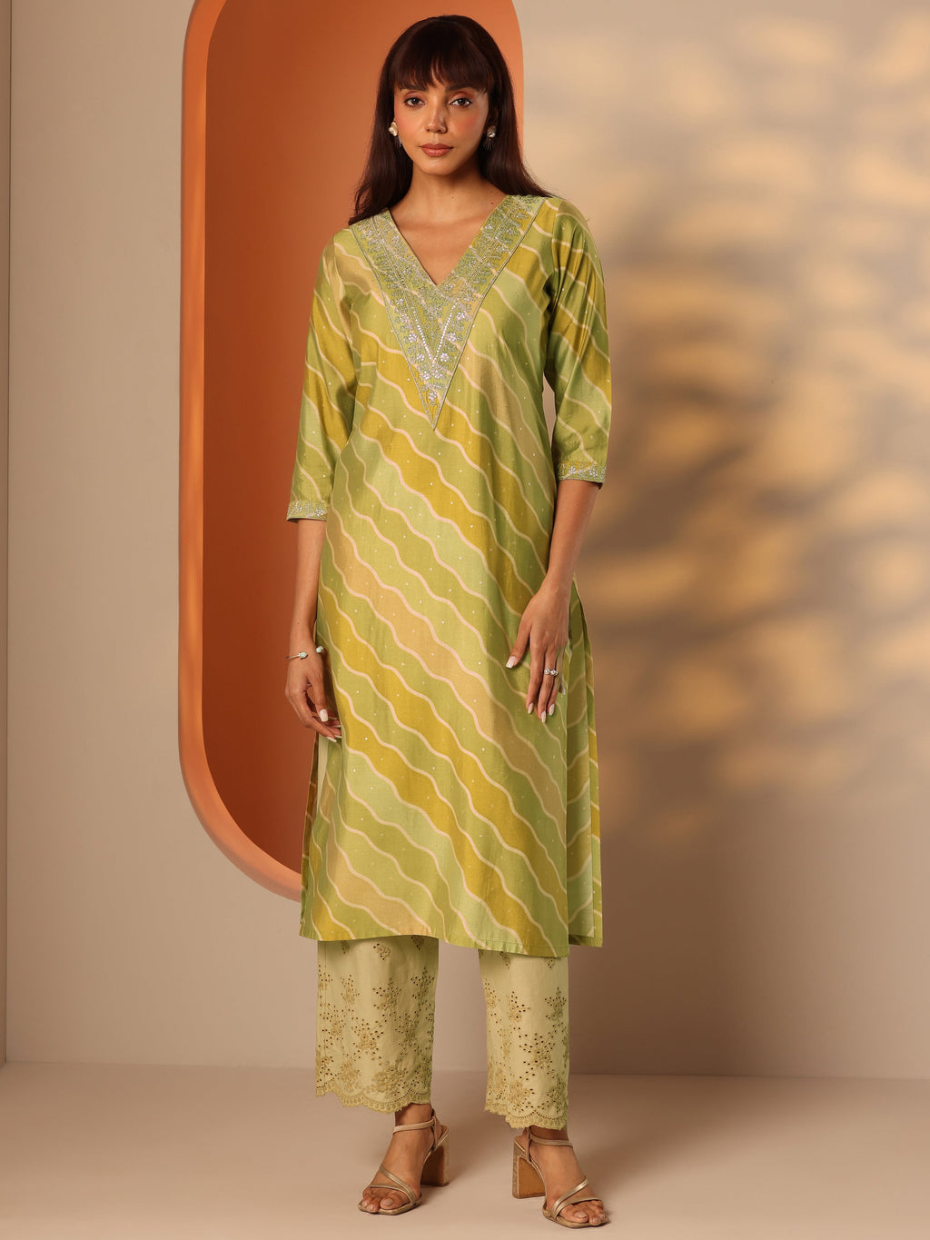 Gerua Green Printed Silk Blend Straight Kurta