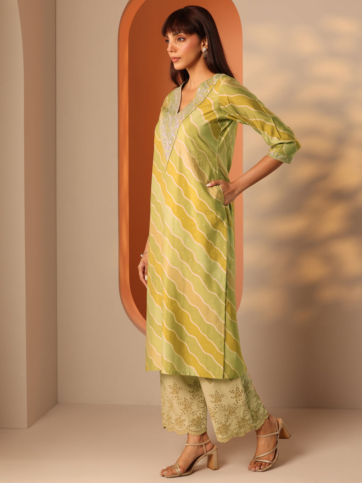 Gerua Green Printed Silk Blend Straight Kurta