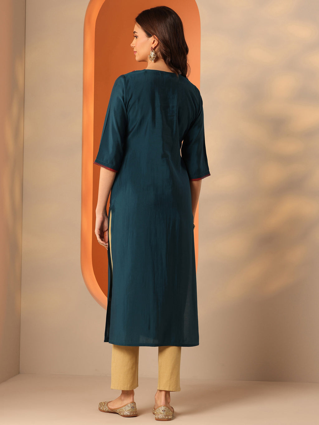 Gerua Teal Embroidered Silk Blend Straight Kurta