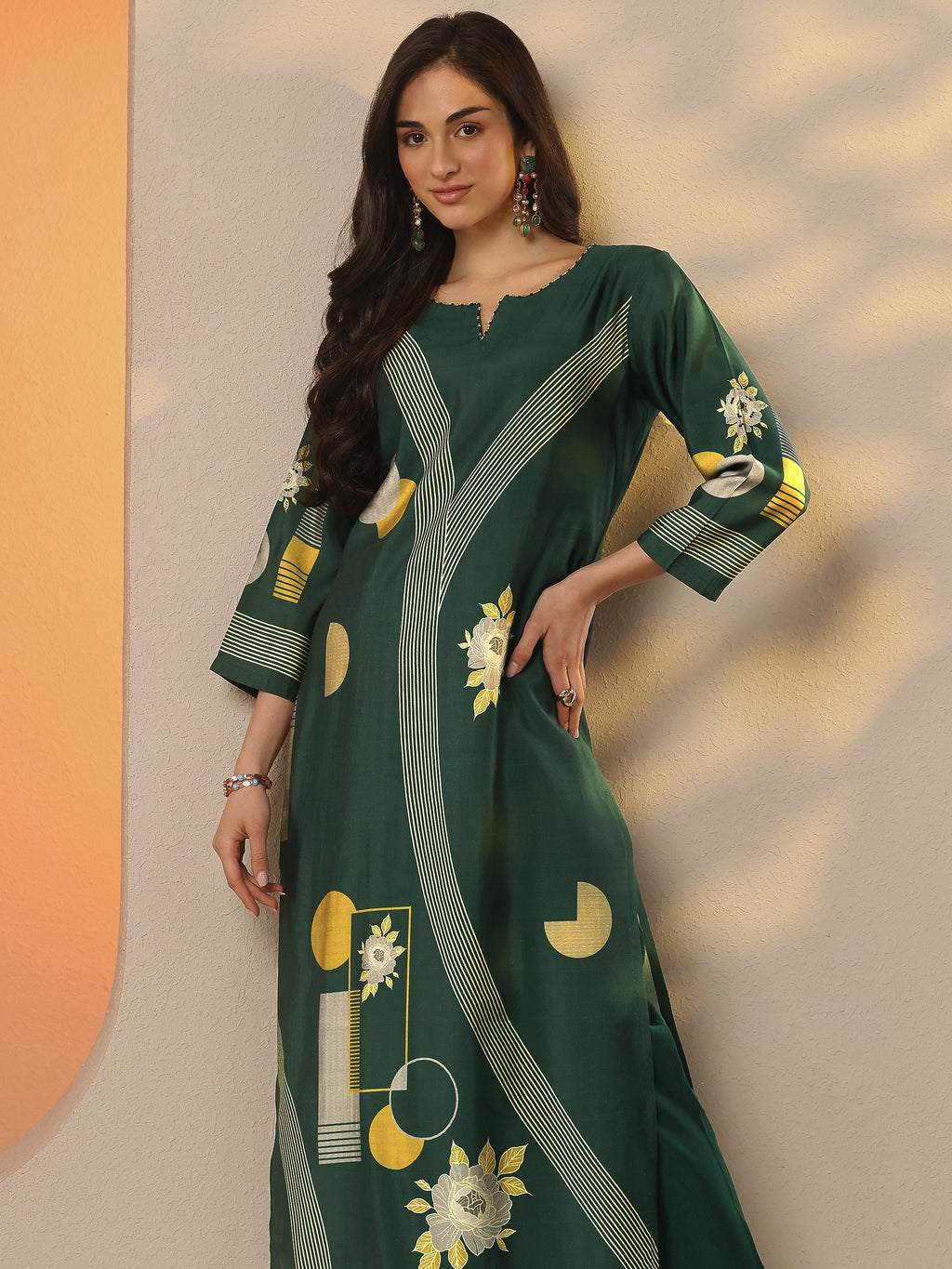 Gerua Green Printed Silk Blend Straight Kurta