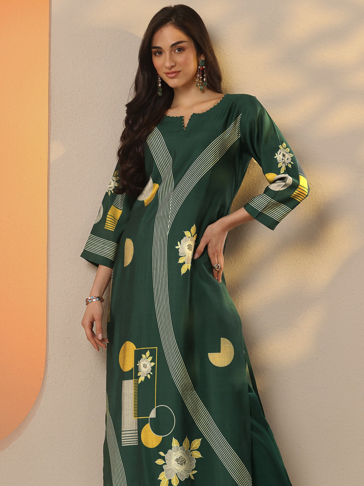 Gerua Green Printed Silk Blend Straight Kurta