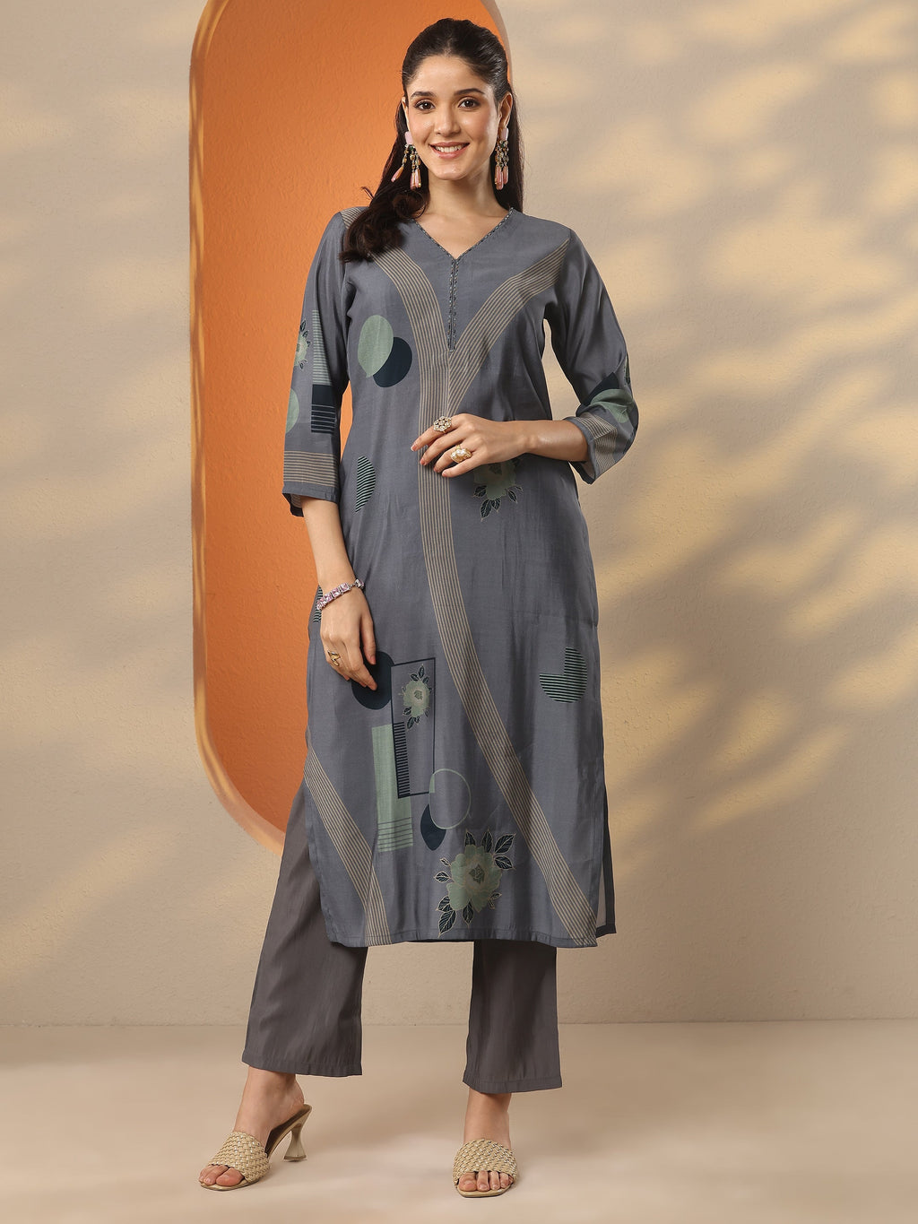 Gerua Grey Printed Silk Blend Straight Kurta