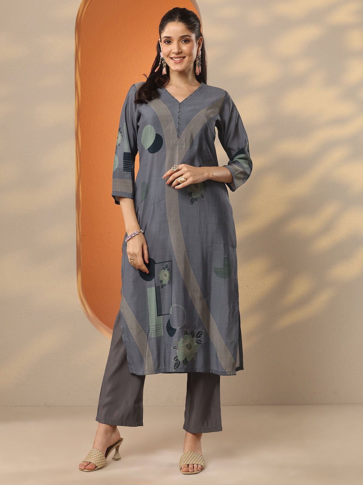 Gerua Grey Printed Silk Blend Straight Kurta