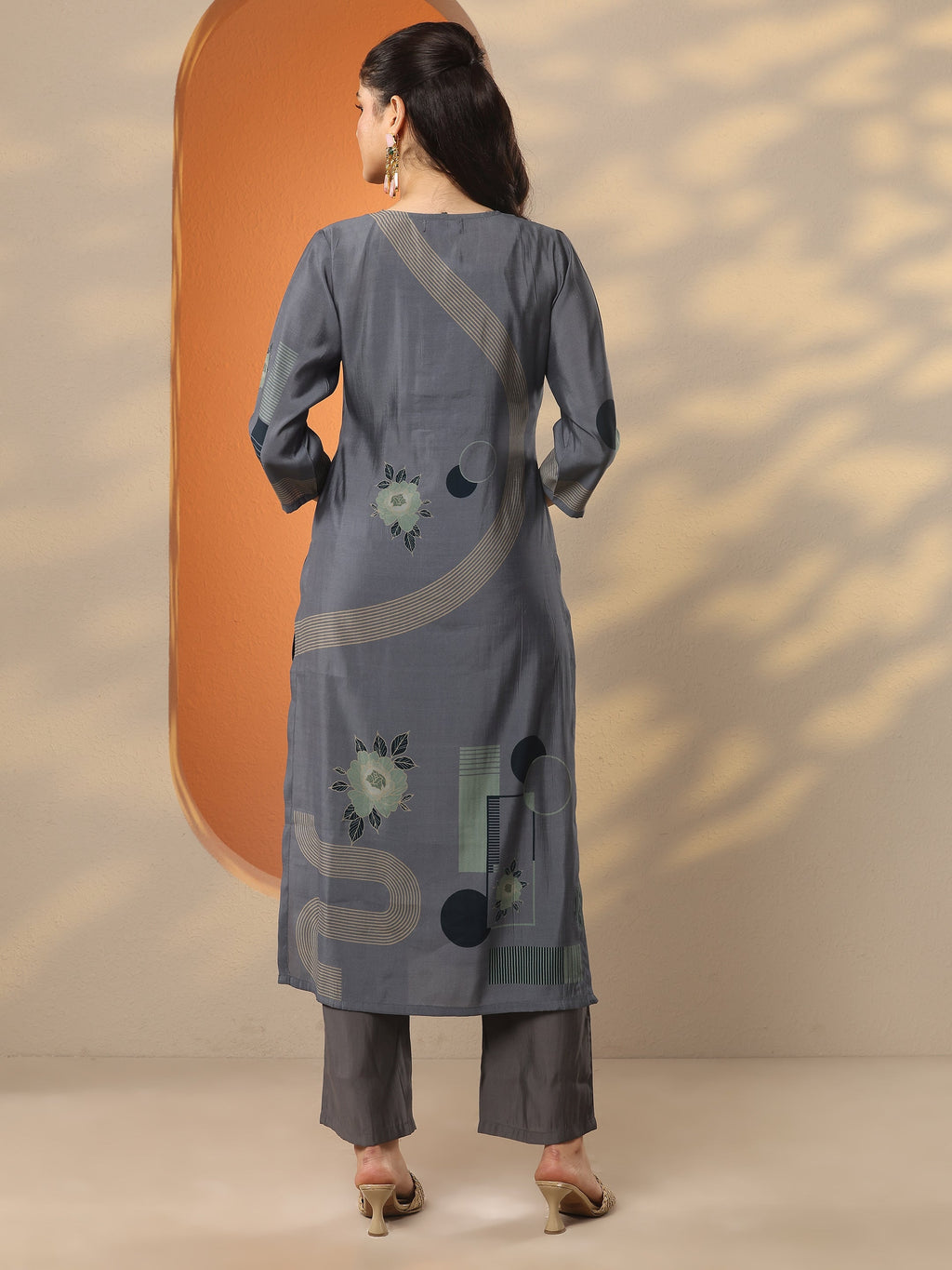 Gerua Grey Printed Silk Blend Straight Kurta