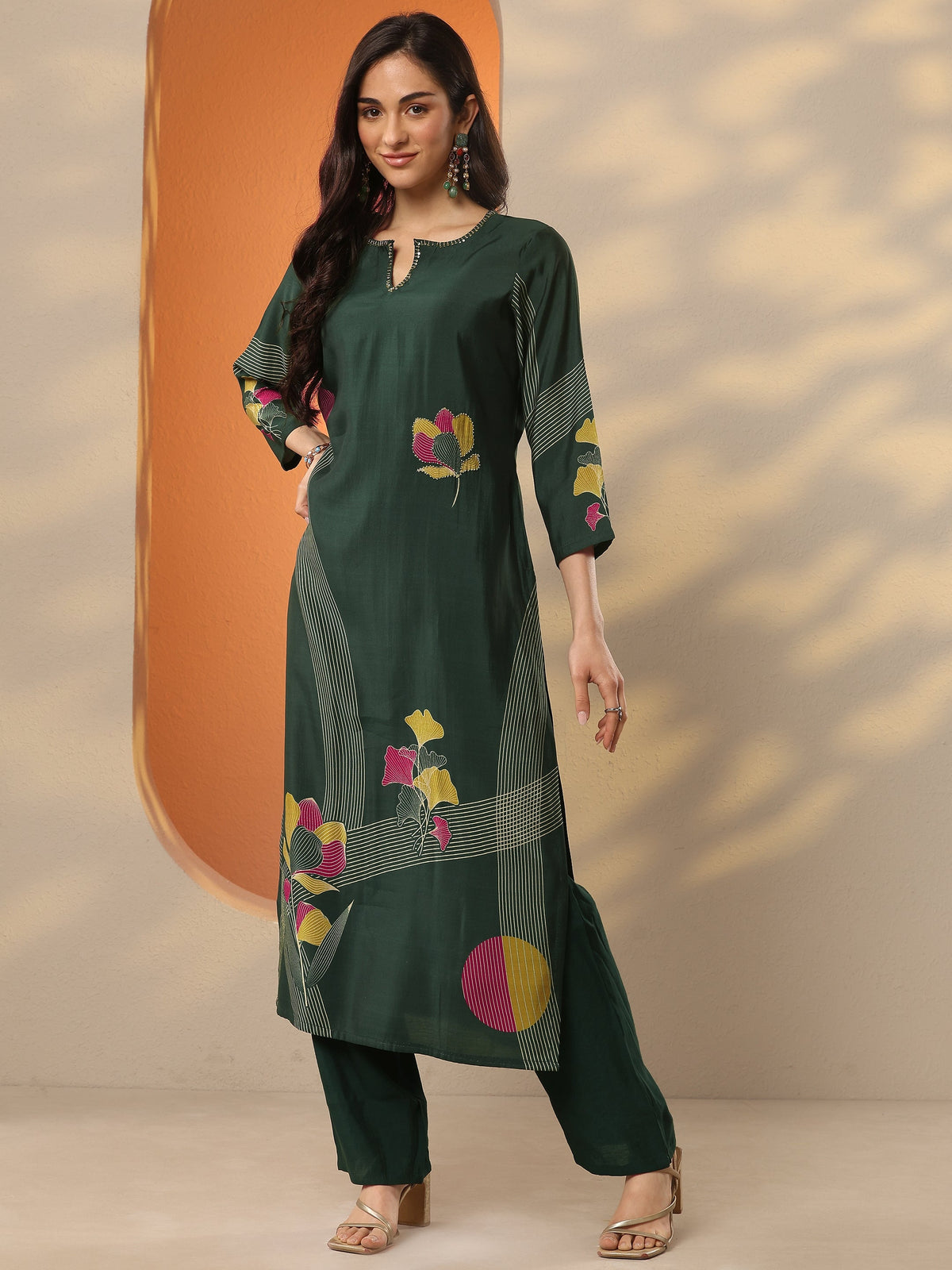 Gerua Green Printed Silk Blend Straight Kurta