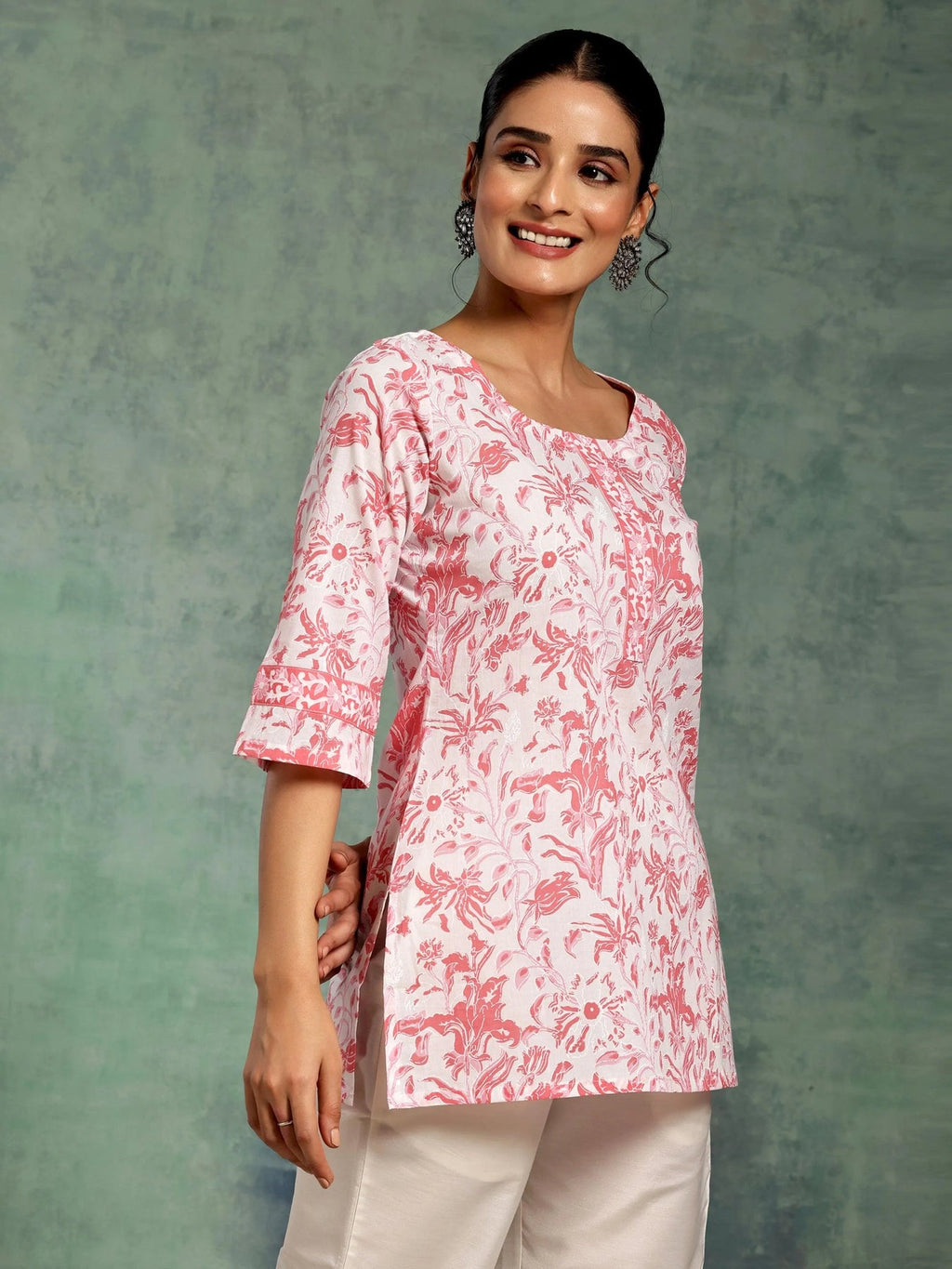 Gerua White Printed Straight Kurti P23
