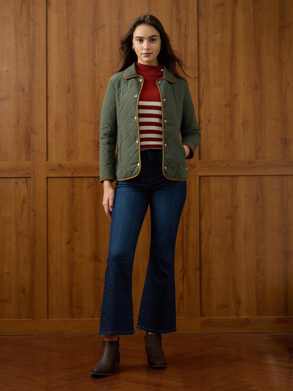 Green Solid Regular Fit Quilted Jacket | JC78 - view 3