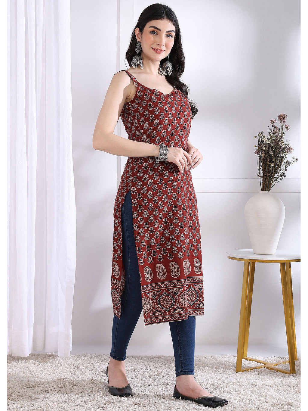 Women Maroon Floral Kurta | FY93 - view 3