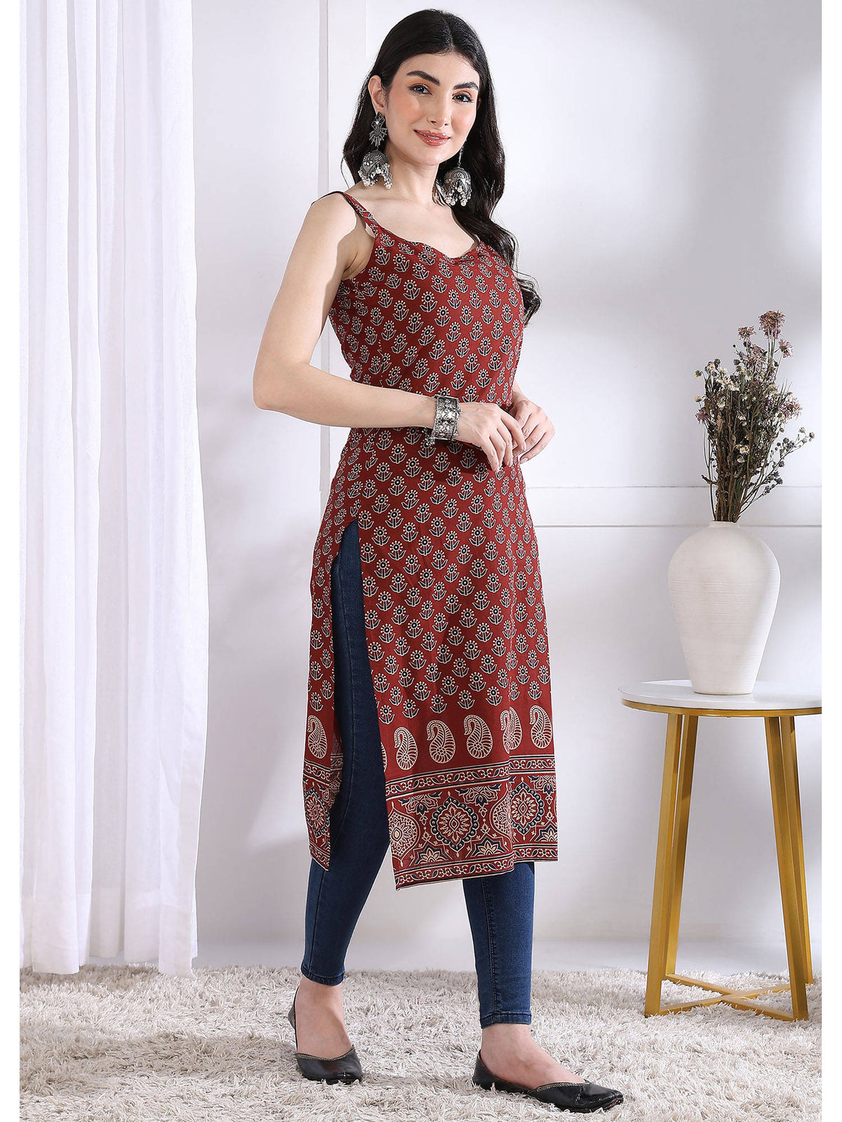 Women Maroon Floral Kurta | FY93 - view 3