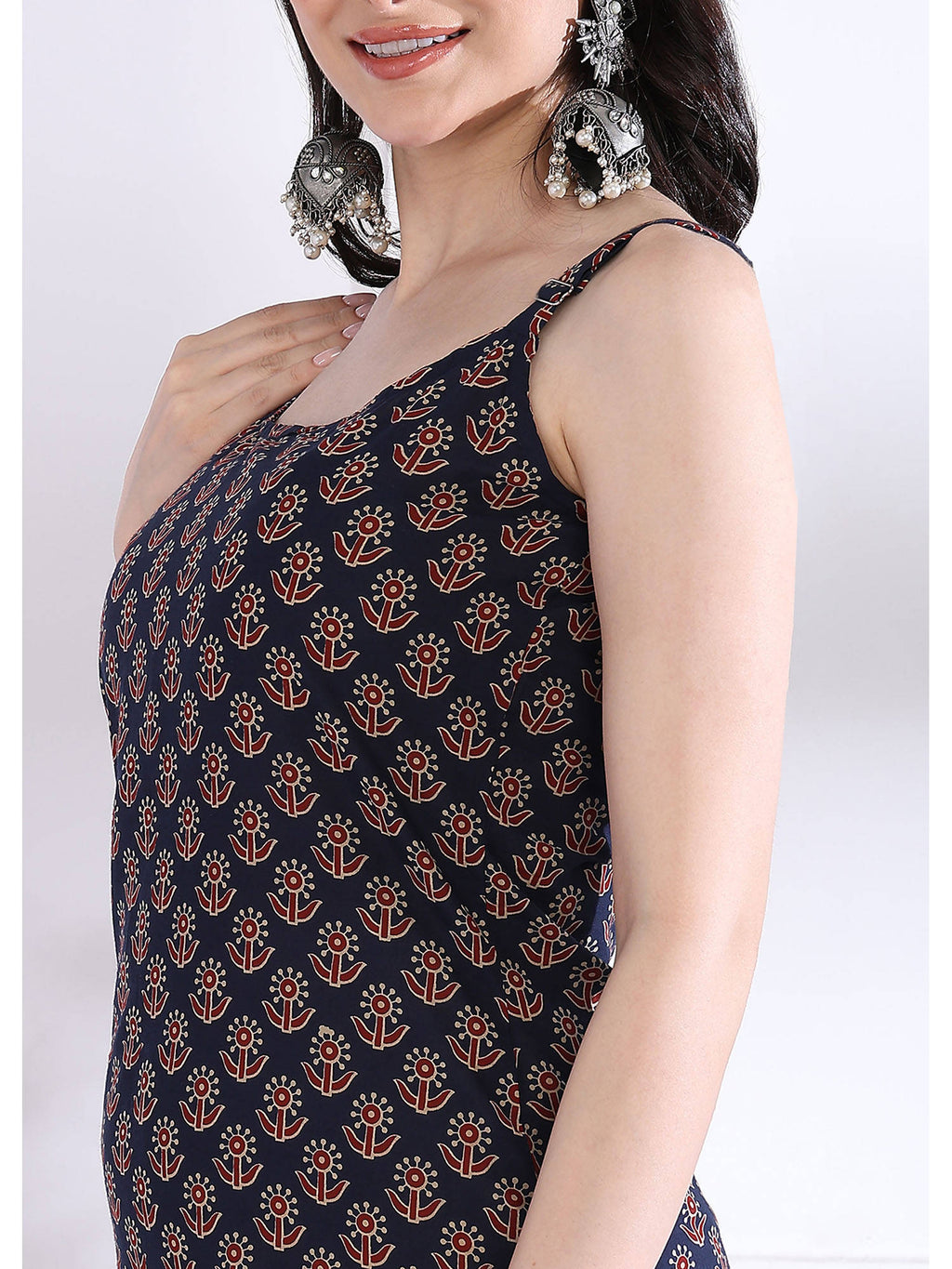 Women Maroon Floral Kurta | KDG - view 30