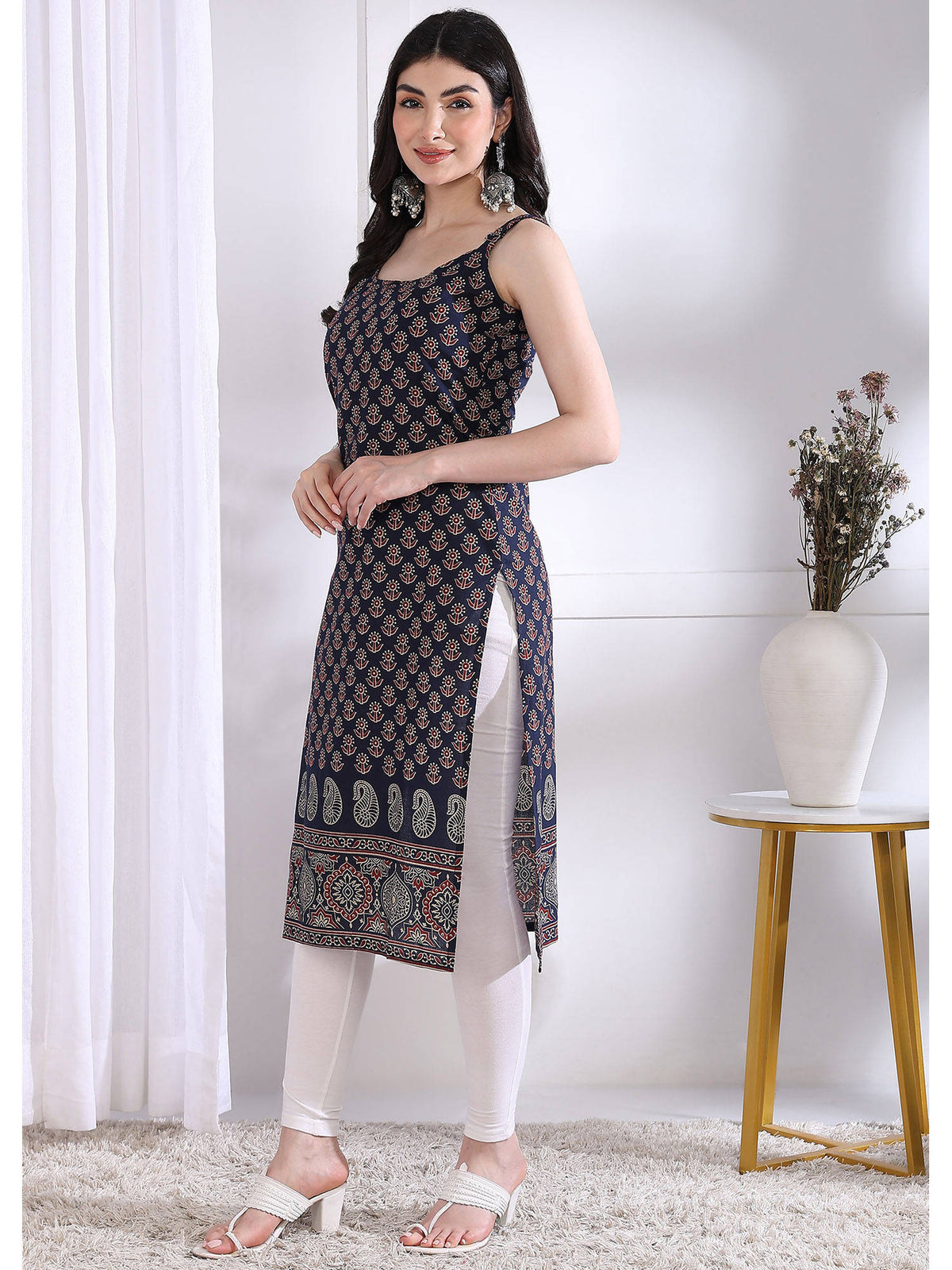 Women Maroon Floral Kurta | KDG - view 33