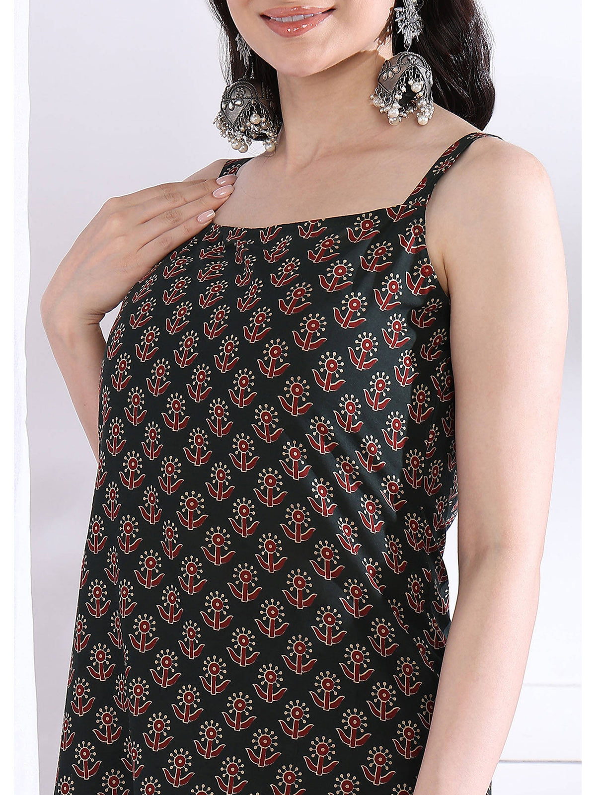 Women Maroon Floral Kurta | KDG - view 21