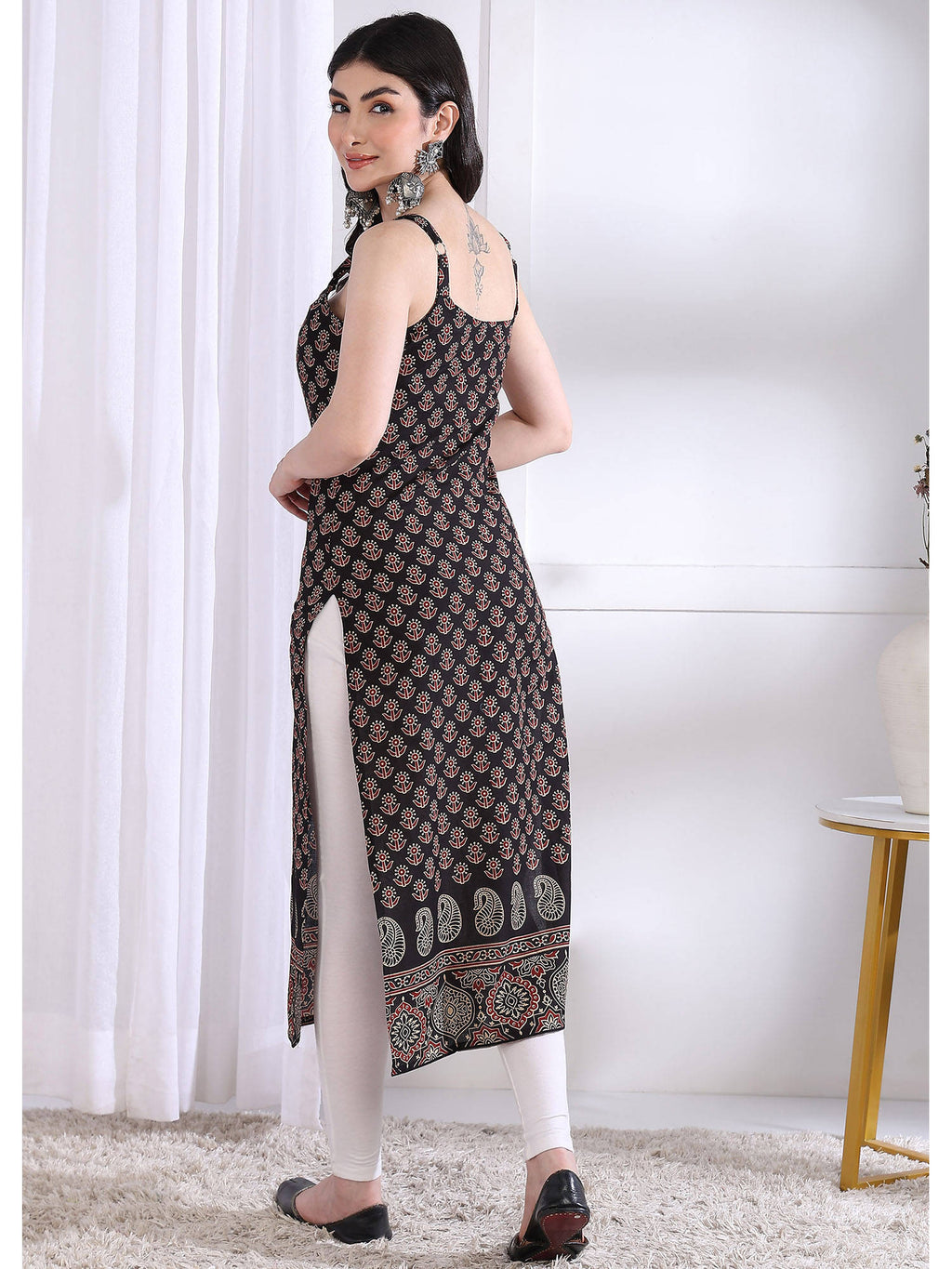 Women Maroon Floral Kurta | KDG - view 10